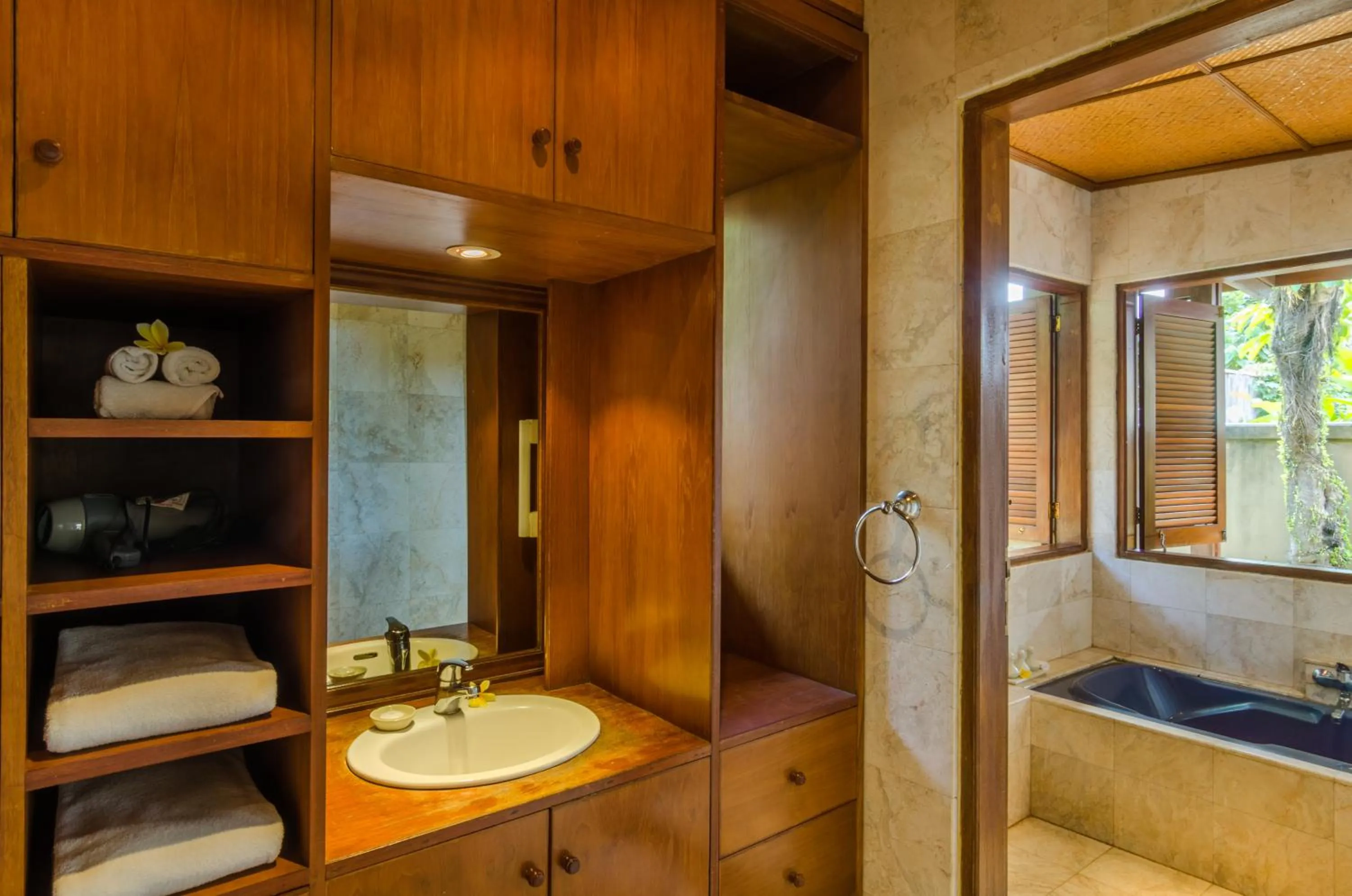 Bathroom, Bed in Chili Ubud Cottage