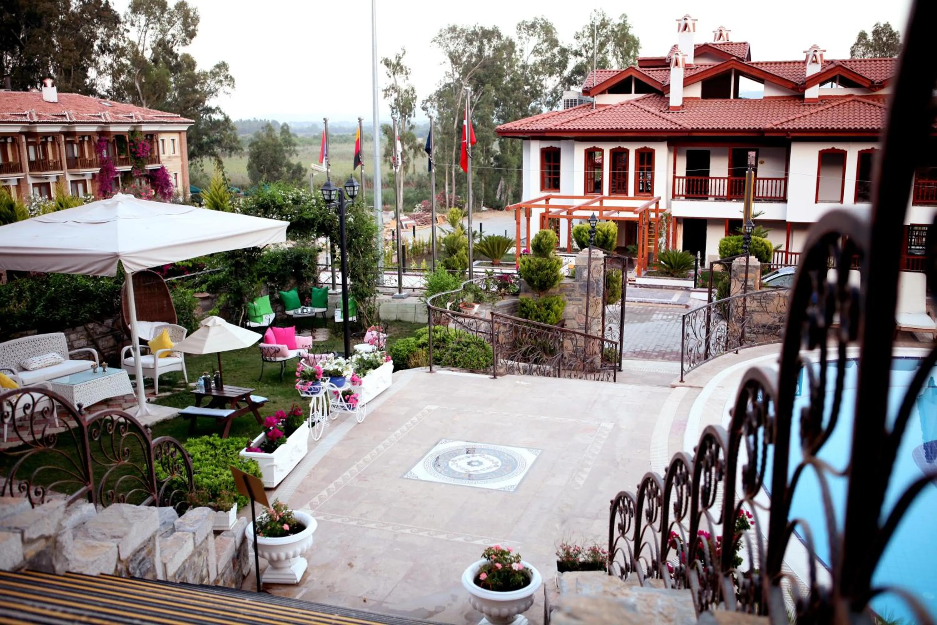 Day in Mervehan Residence