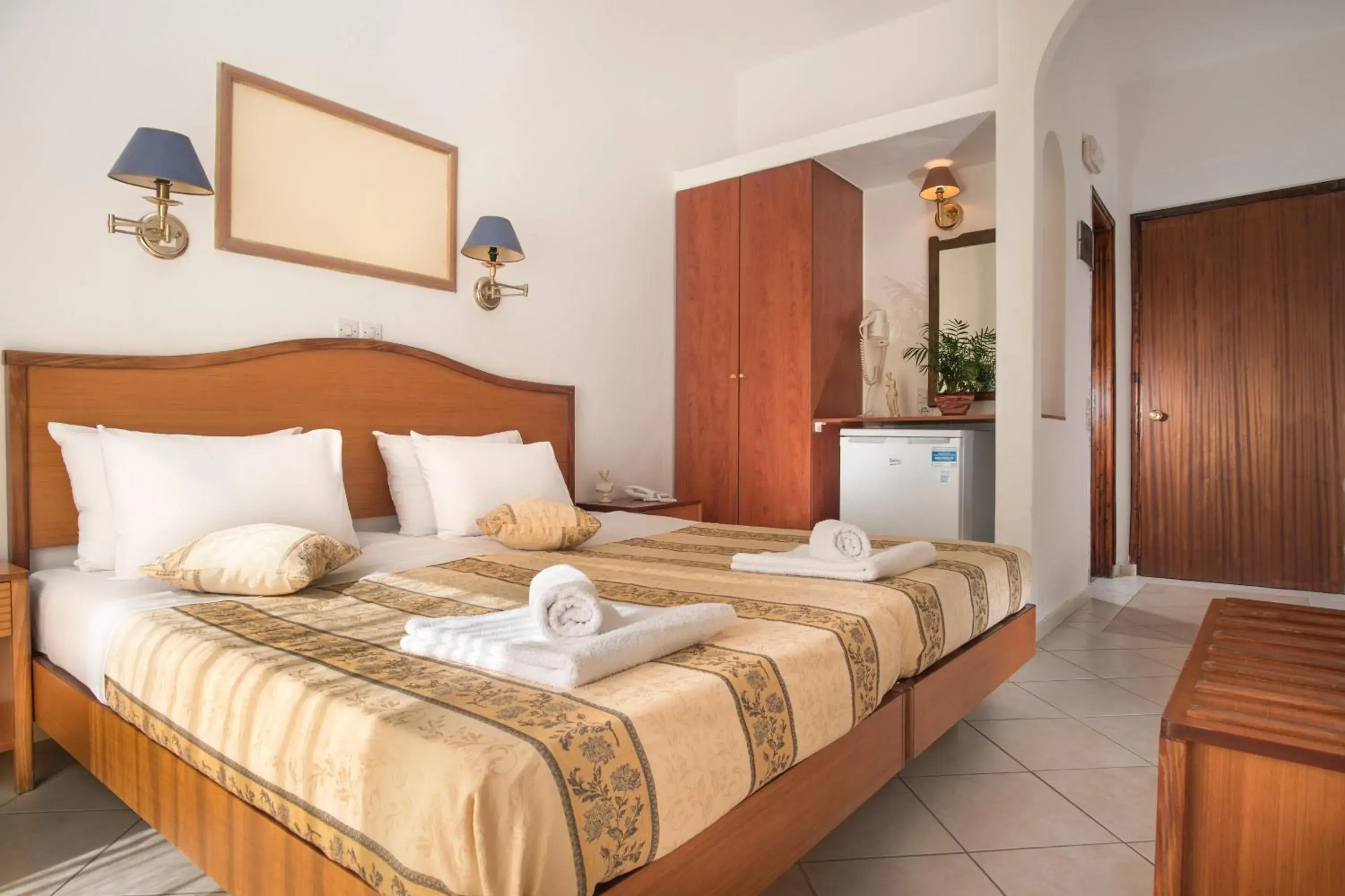 Double or Twin Room with Pool View in Hotel Meltemi Double or Twin Room with Pool View in Hotel Meltemi