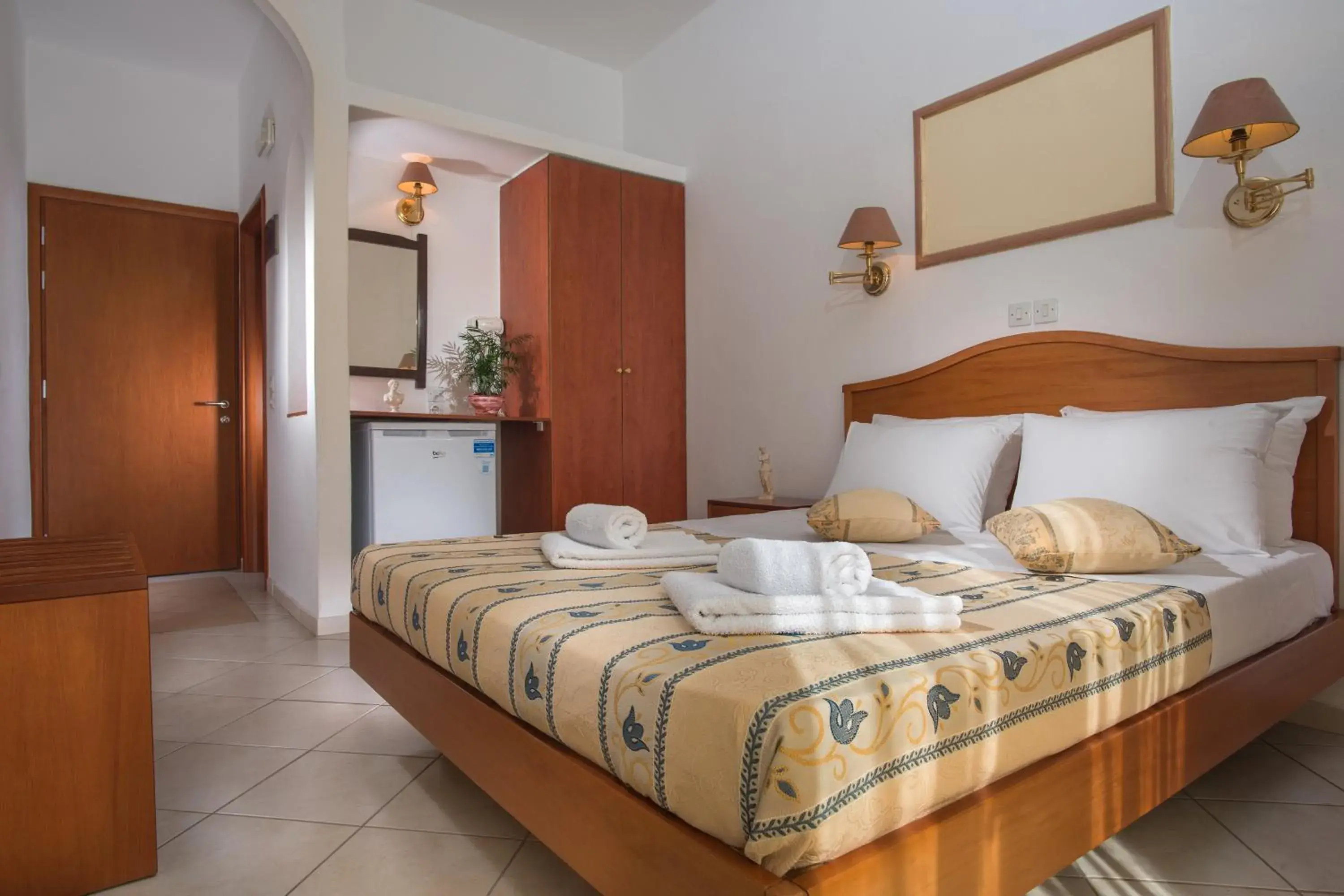 Double or Twin Room with Pool View in Hotel Meltemi Double or Twin Room with Pool View in Hotel Meltemi
