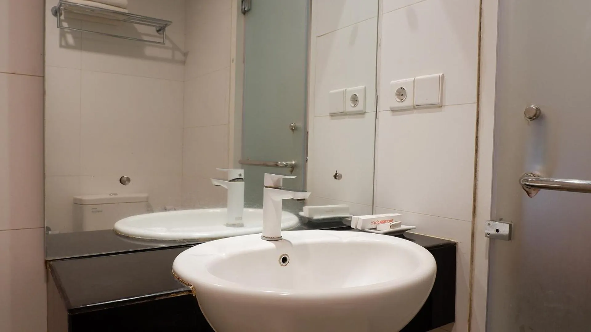 Front One Resort Magelang