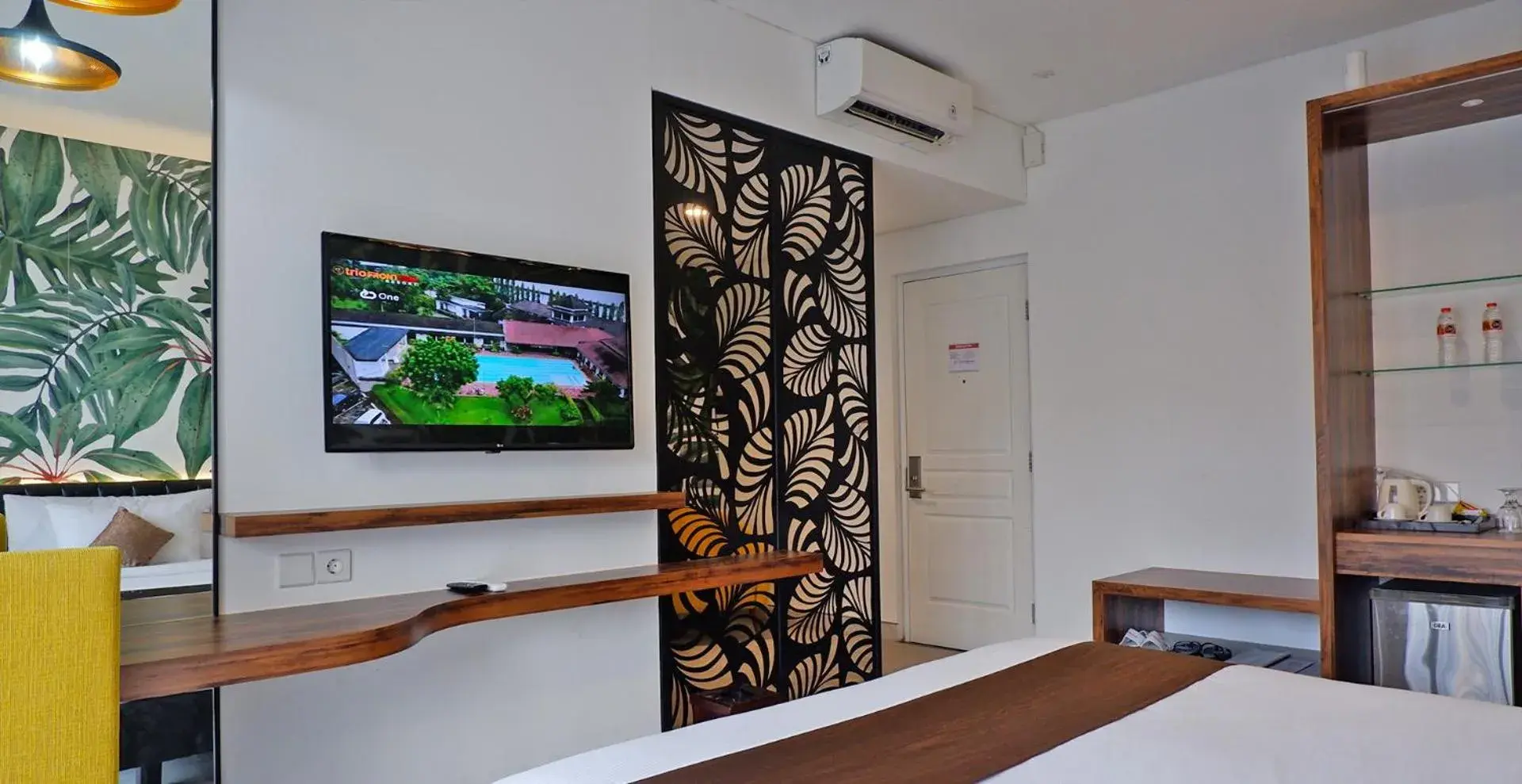 TV and multimedia, Bed in Front One Resort Magelang