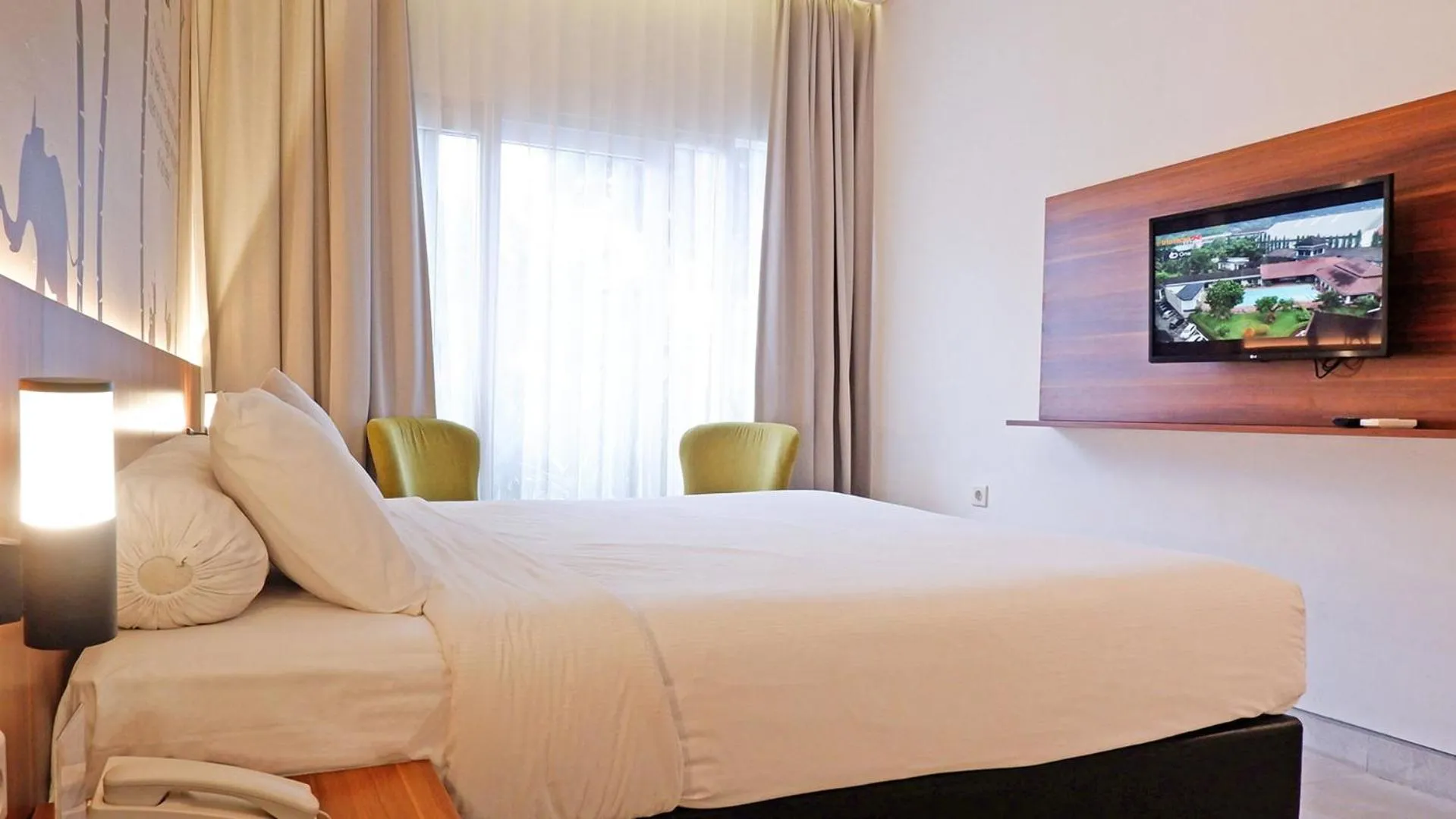 Bed in Front One Resort Magelang