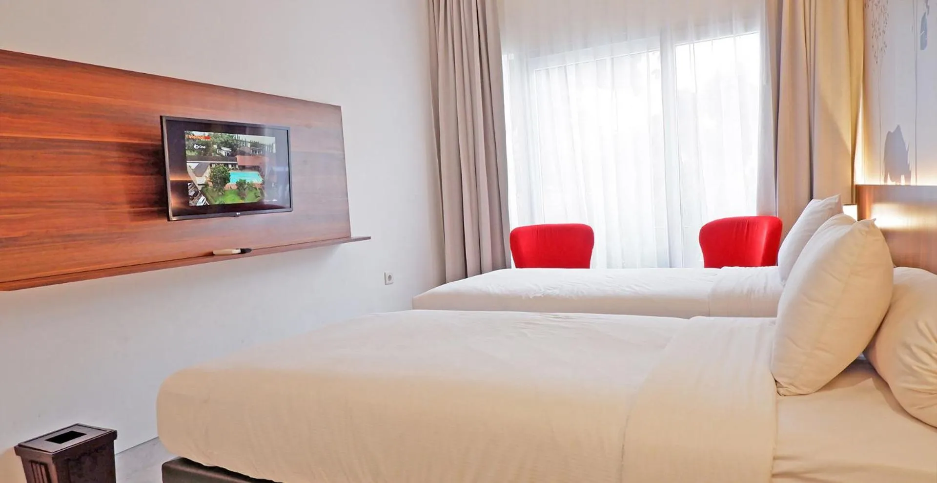 Bed in Front One Resort Magelang