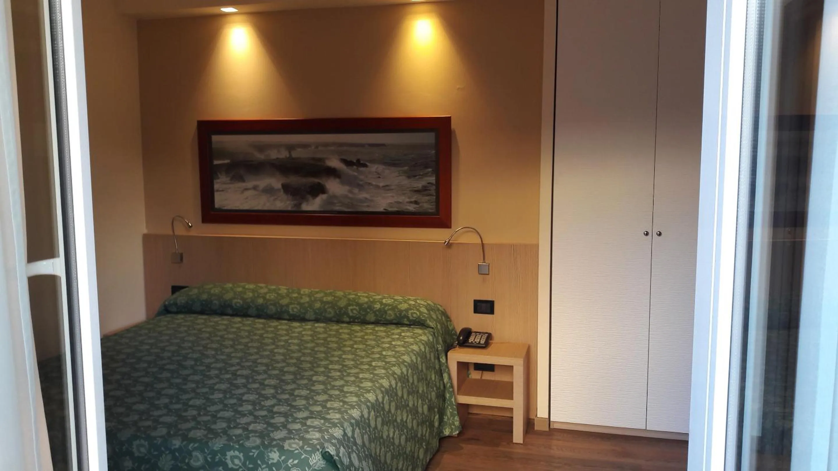 Photo of the whole room, Bed in Hotel Esperia