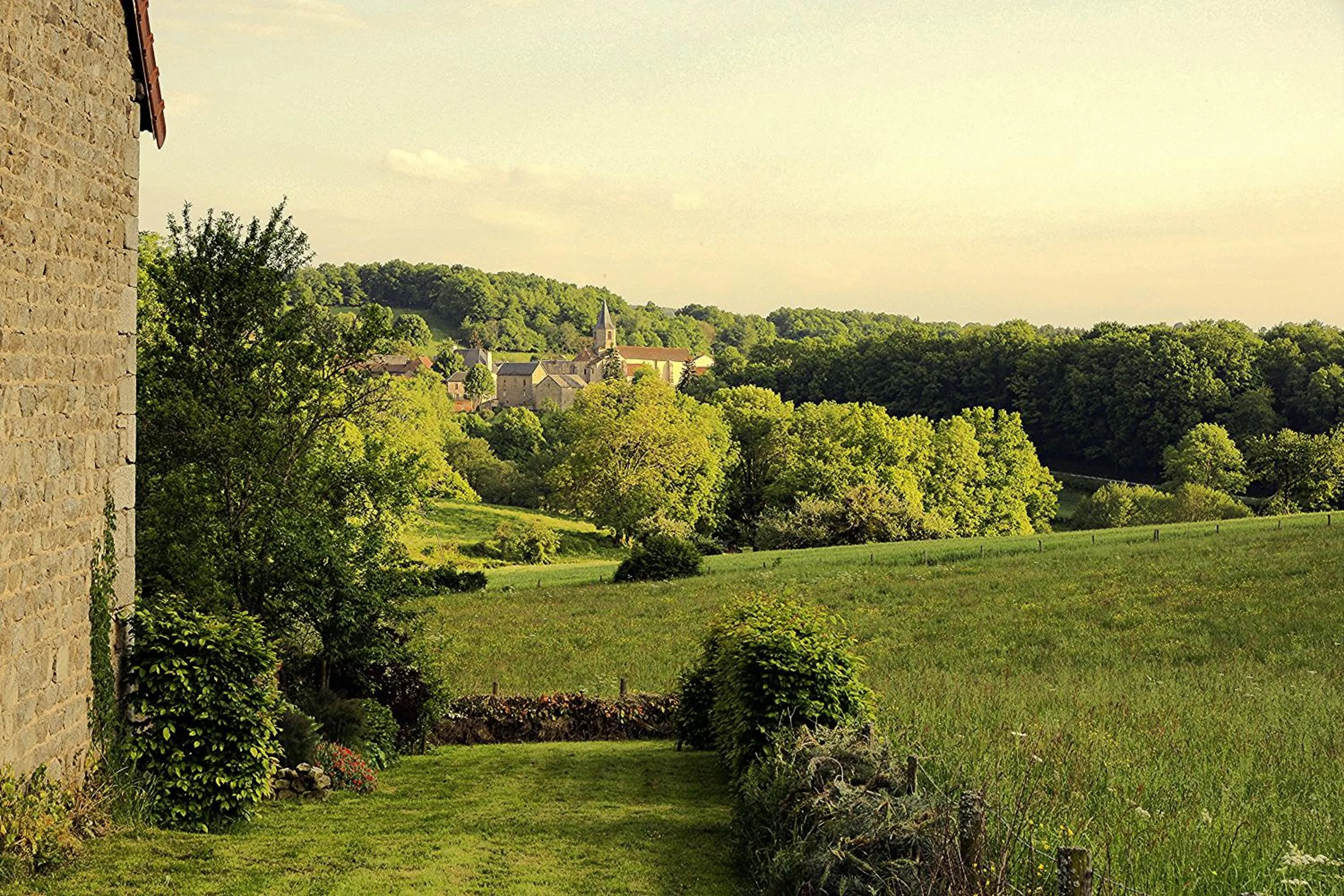 Nearby landmark in Le Cuisinier en Combraille