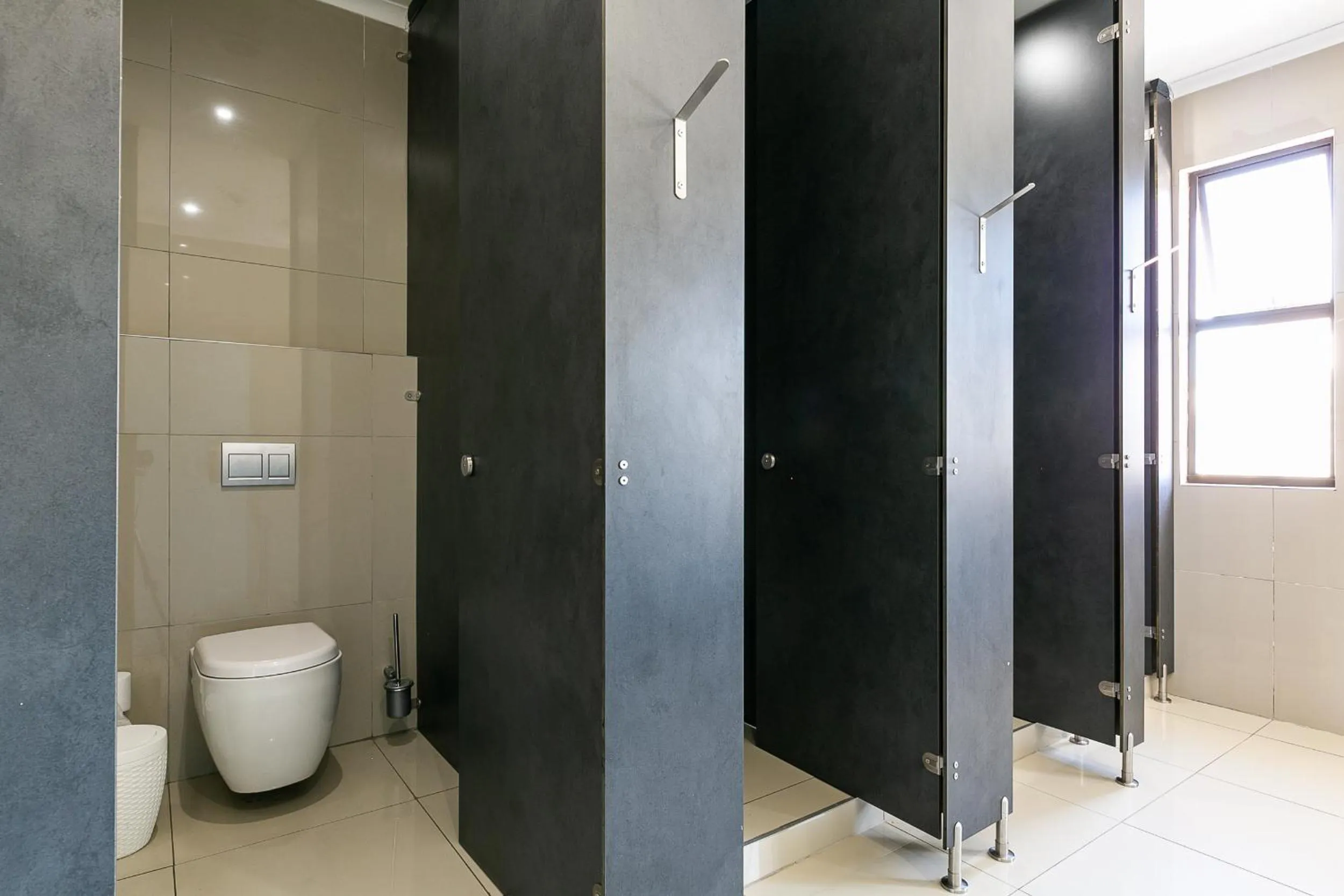 Toilet in Zzzone Boutique Hostel