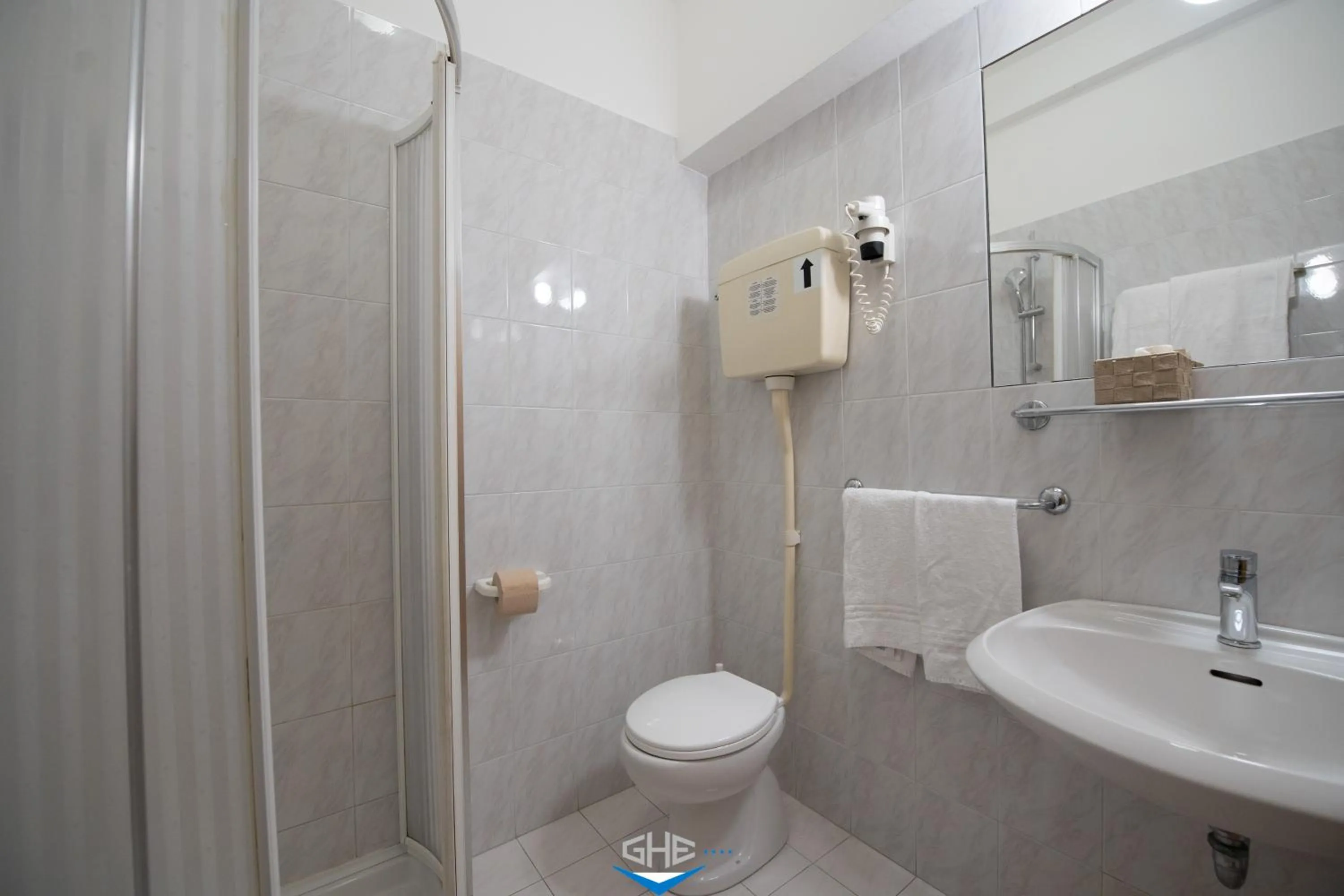 Shower in Grand Hotel Excelsior