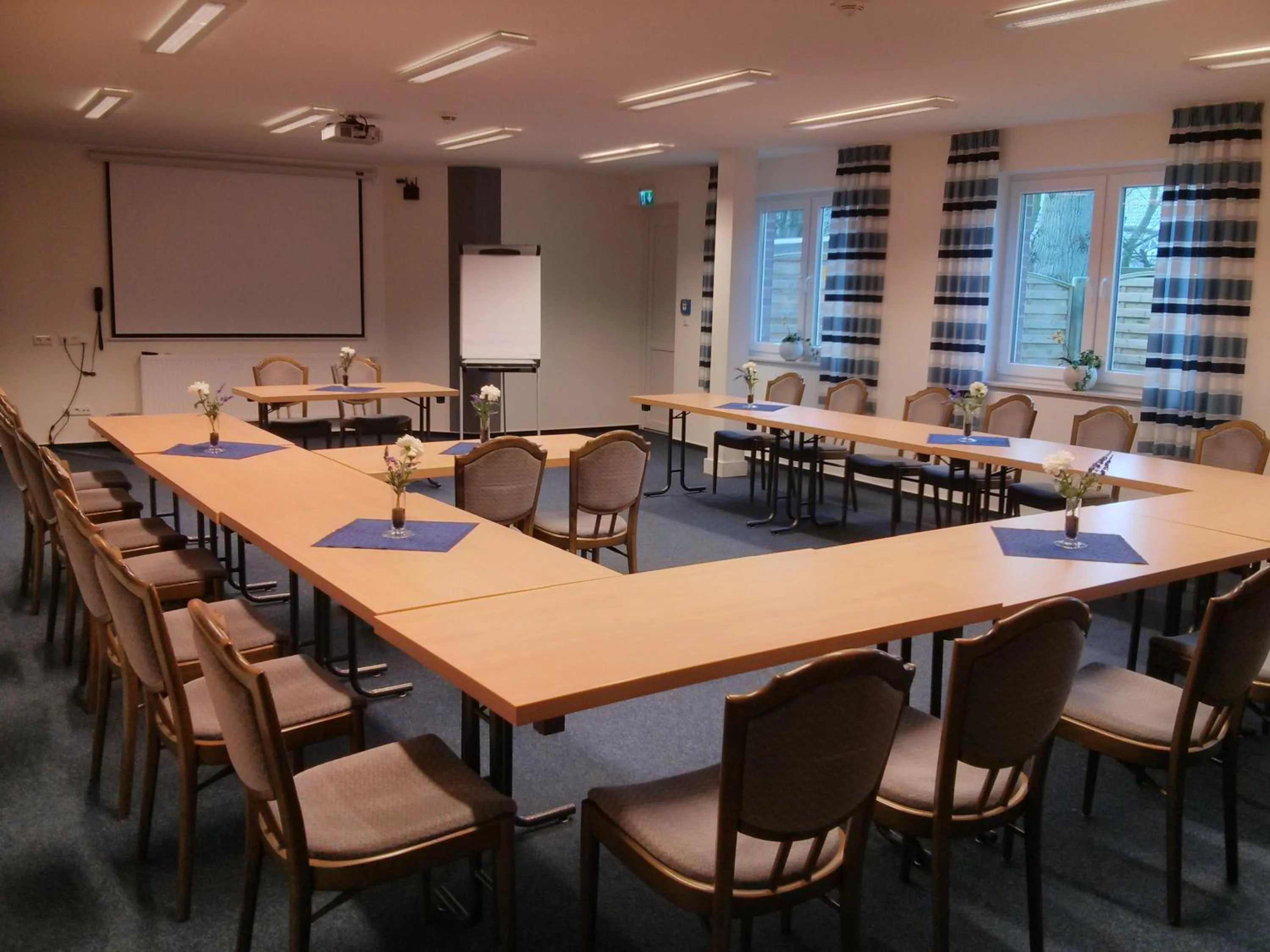 Business facilities in Hotel Ripken