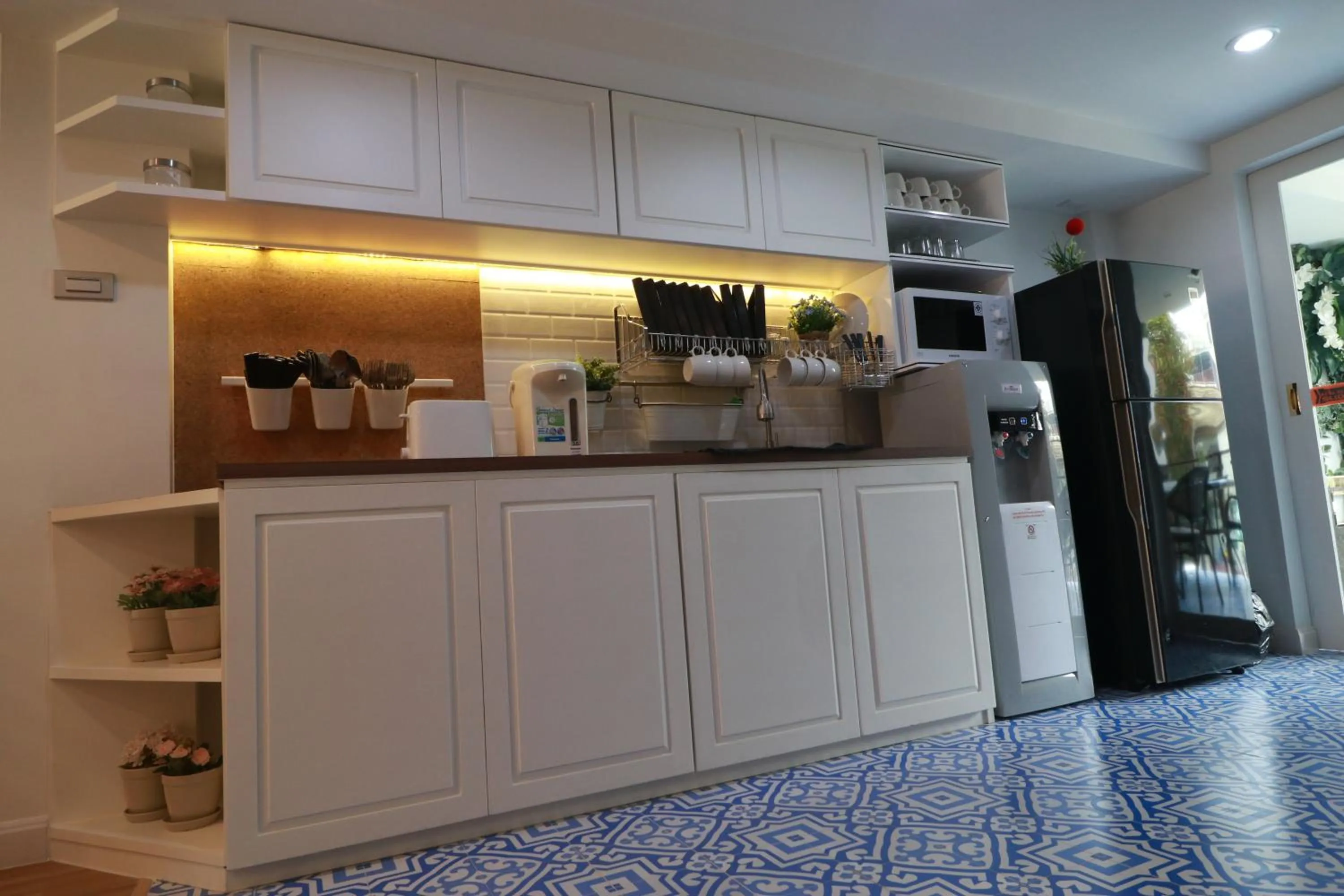 The LOL Elephant Hostel