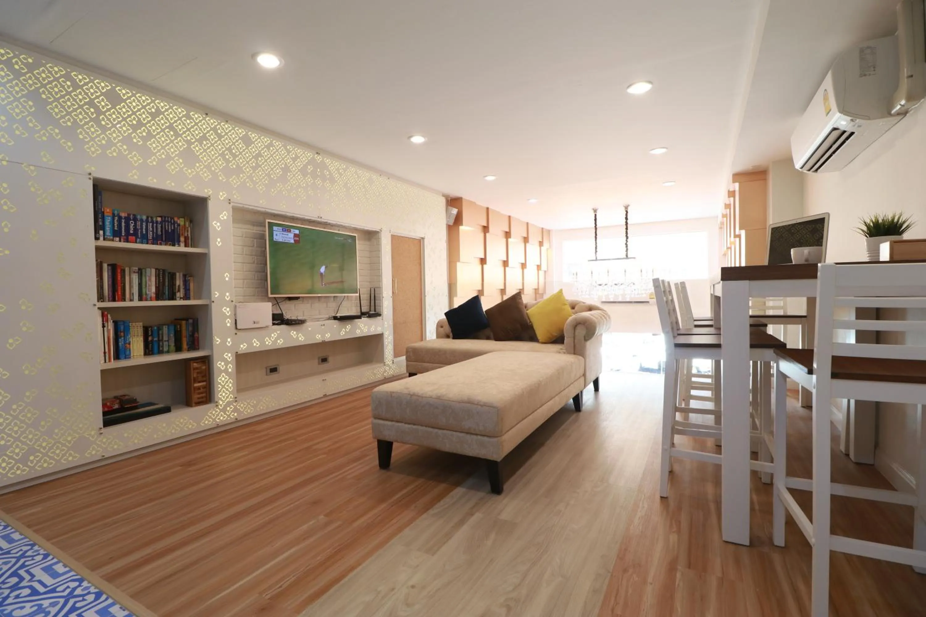 The LOL Elephant Hostel