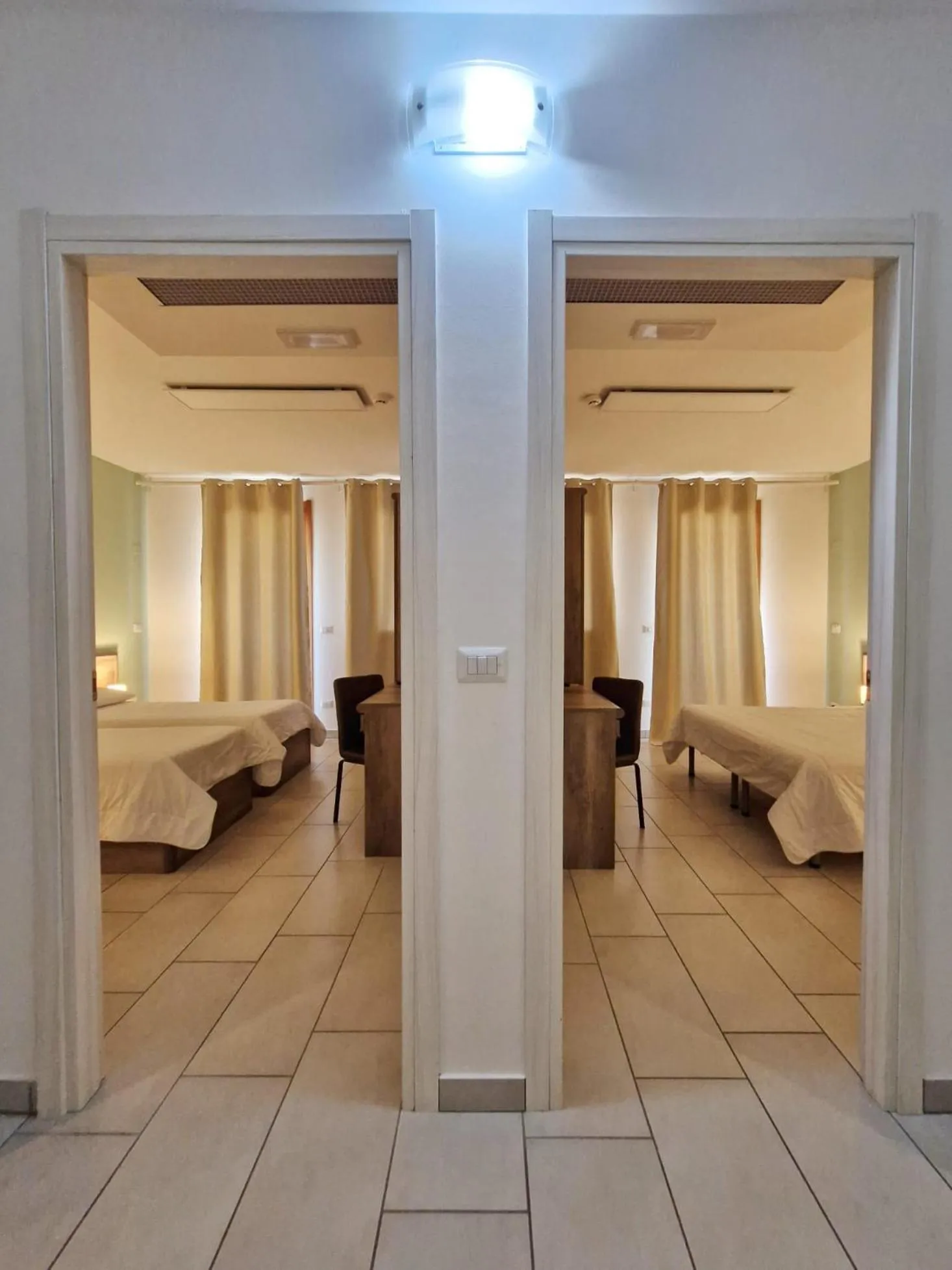 Photo of the whole room, Bed in Mansio Residence & Hotel