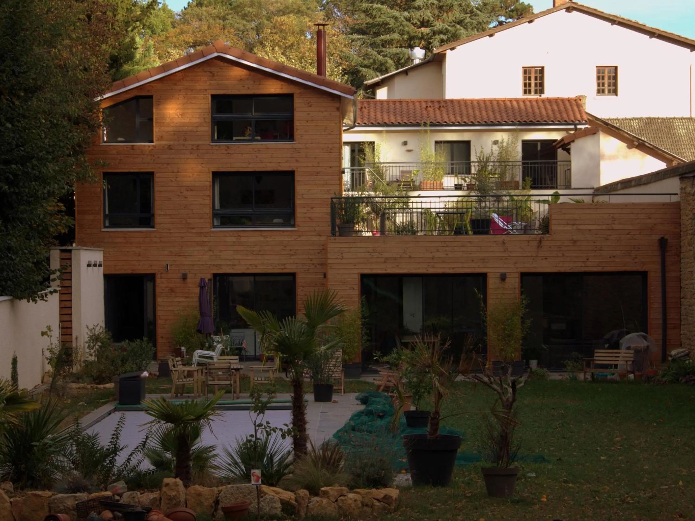 Property building in Effet Lodge