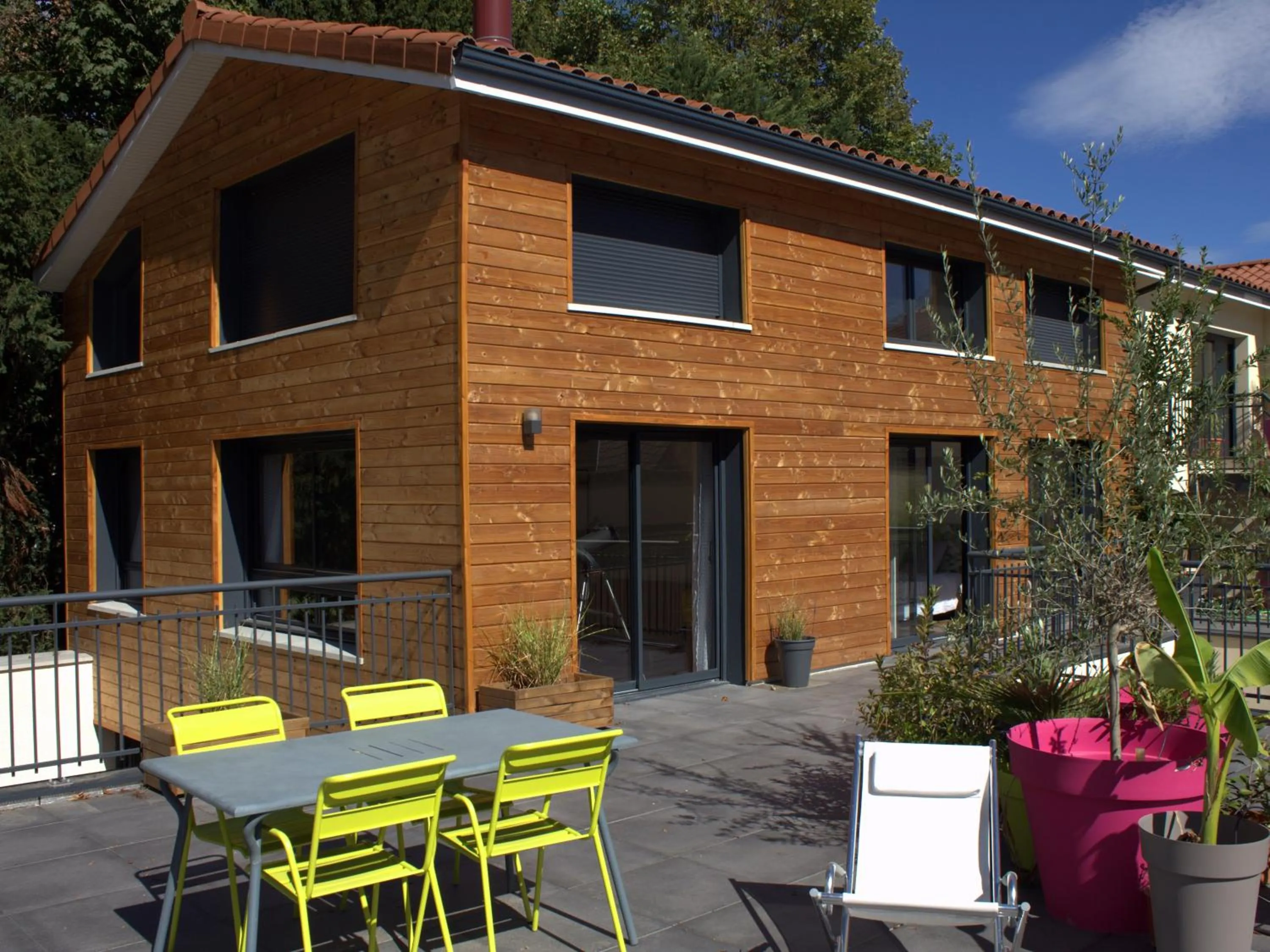 Property building in Effet Lodge