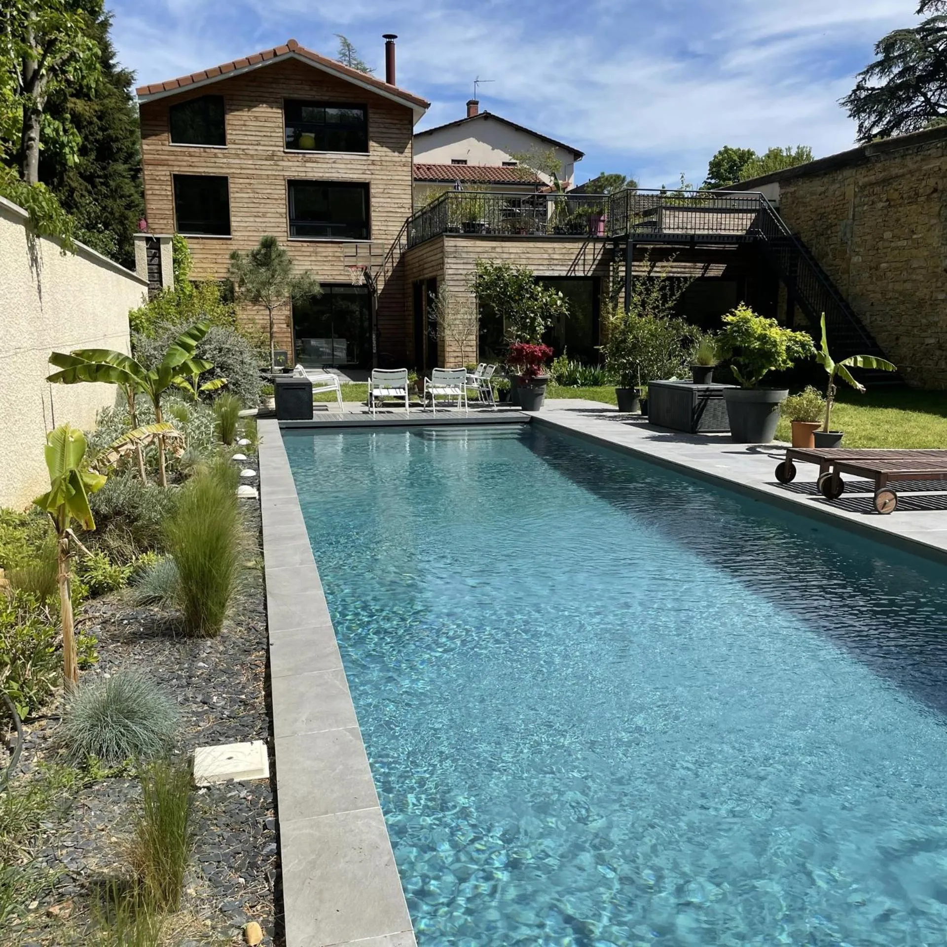 Swimming pool in Effet Lodge