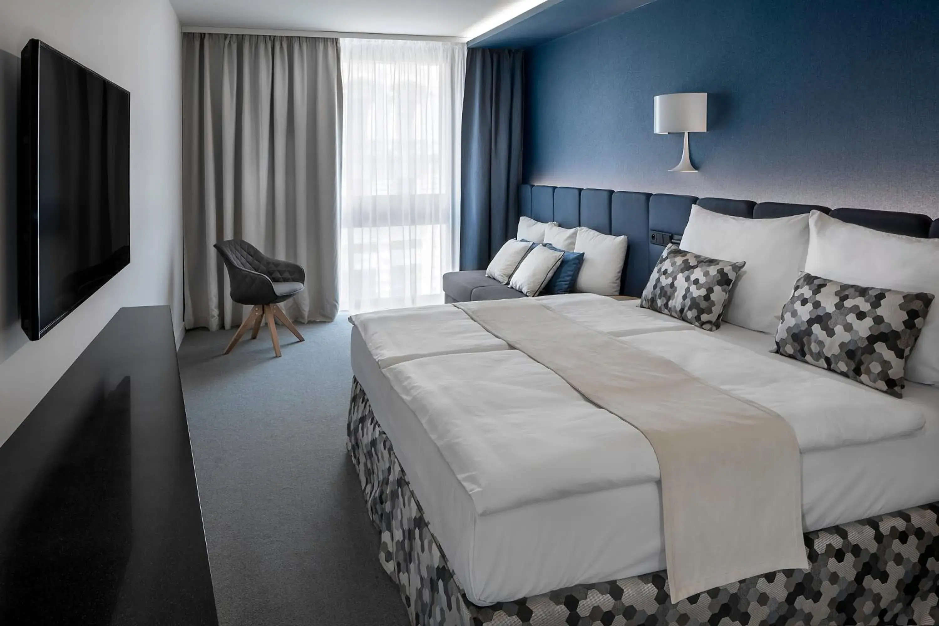 TV and multimedia, Bed in Urban Creme TV and multimedia, Bed in Urban Creme