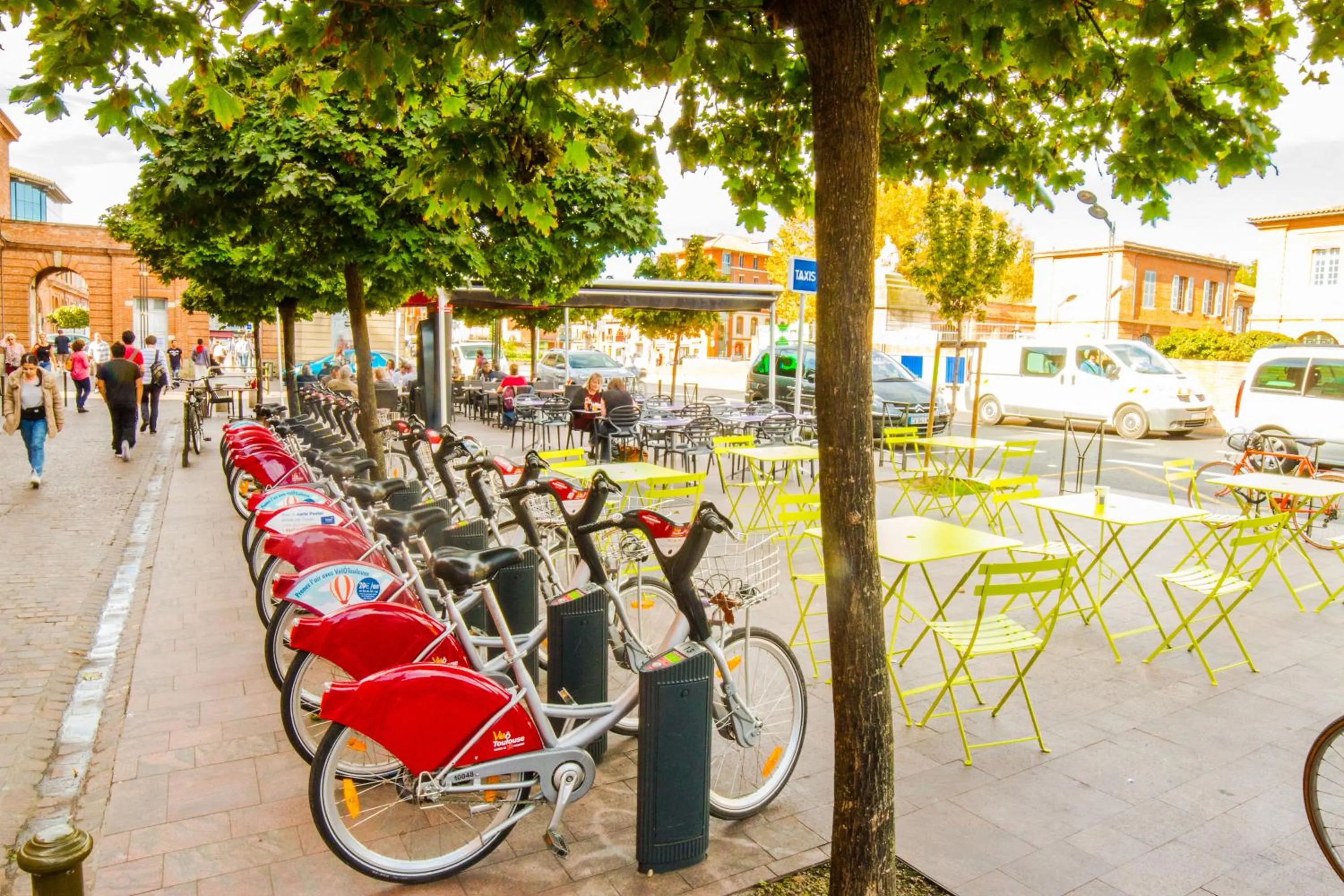 Cycling in City Rosa