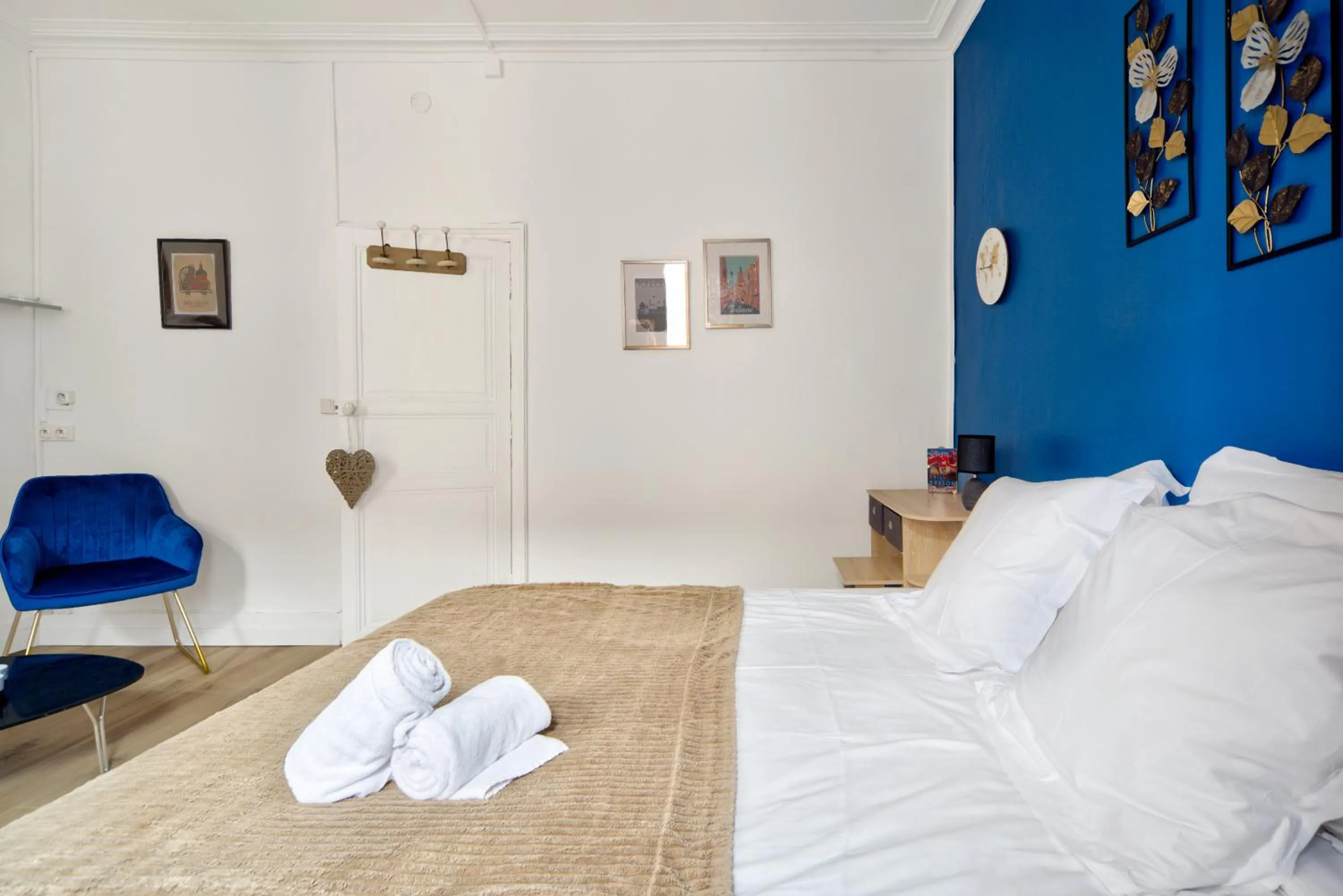 Photo of the whole room, Bed in City Rosa