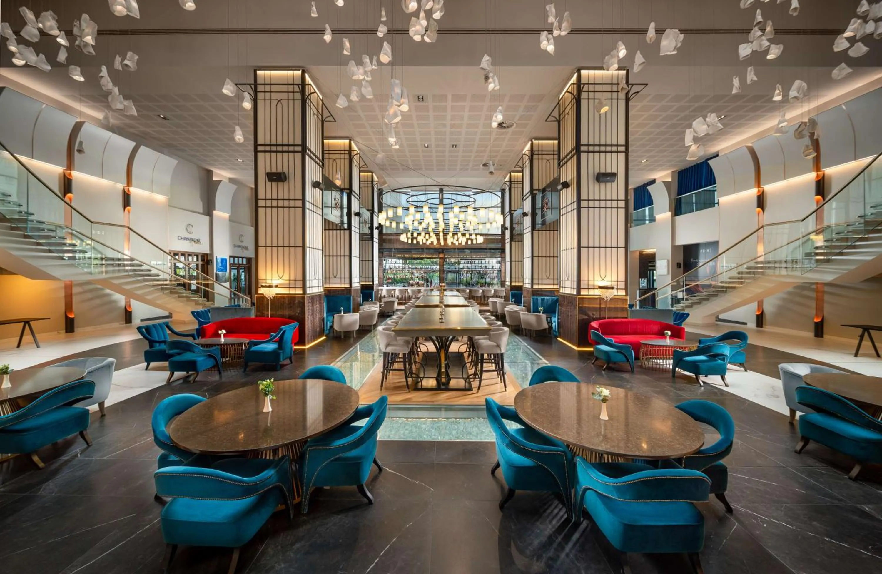 Lounge or bar in Radisson Blu Hotel Bucharest