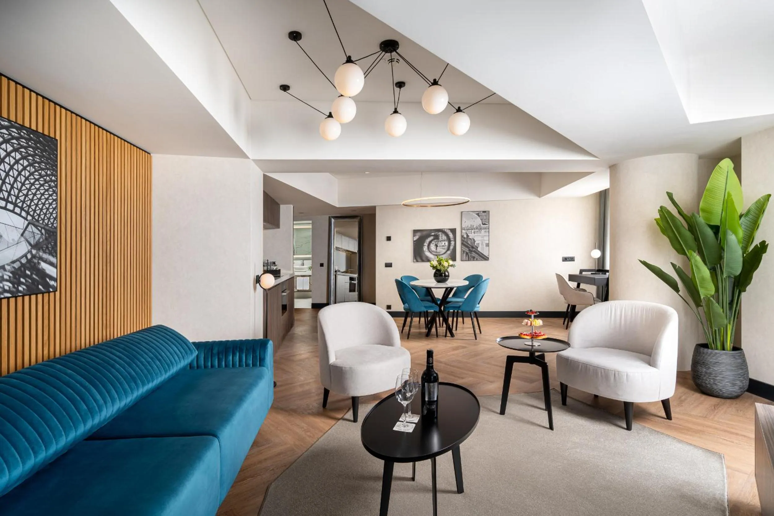 Guests in Radisson Blu Hotel Bucharest