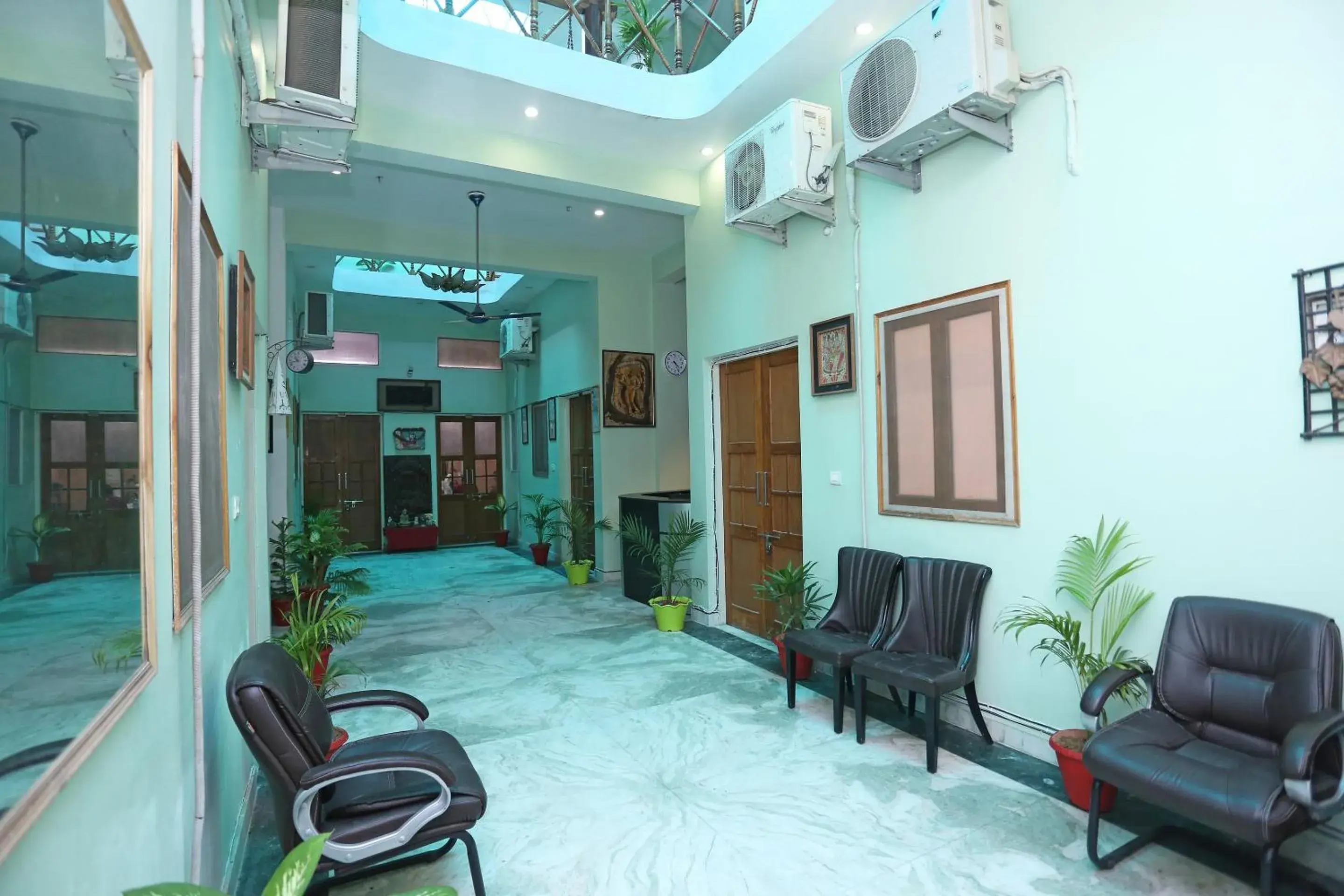 Lobby or reception in Super Collection-O Sara Grand Near Ram Manohar Lohia hospital Lobby or reception in Super Collection-O Sara Grand Near Ram Manohar Lohia hospital