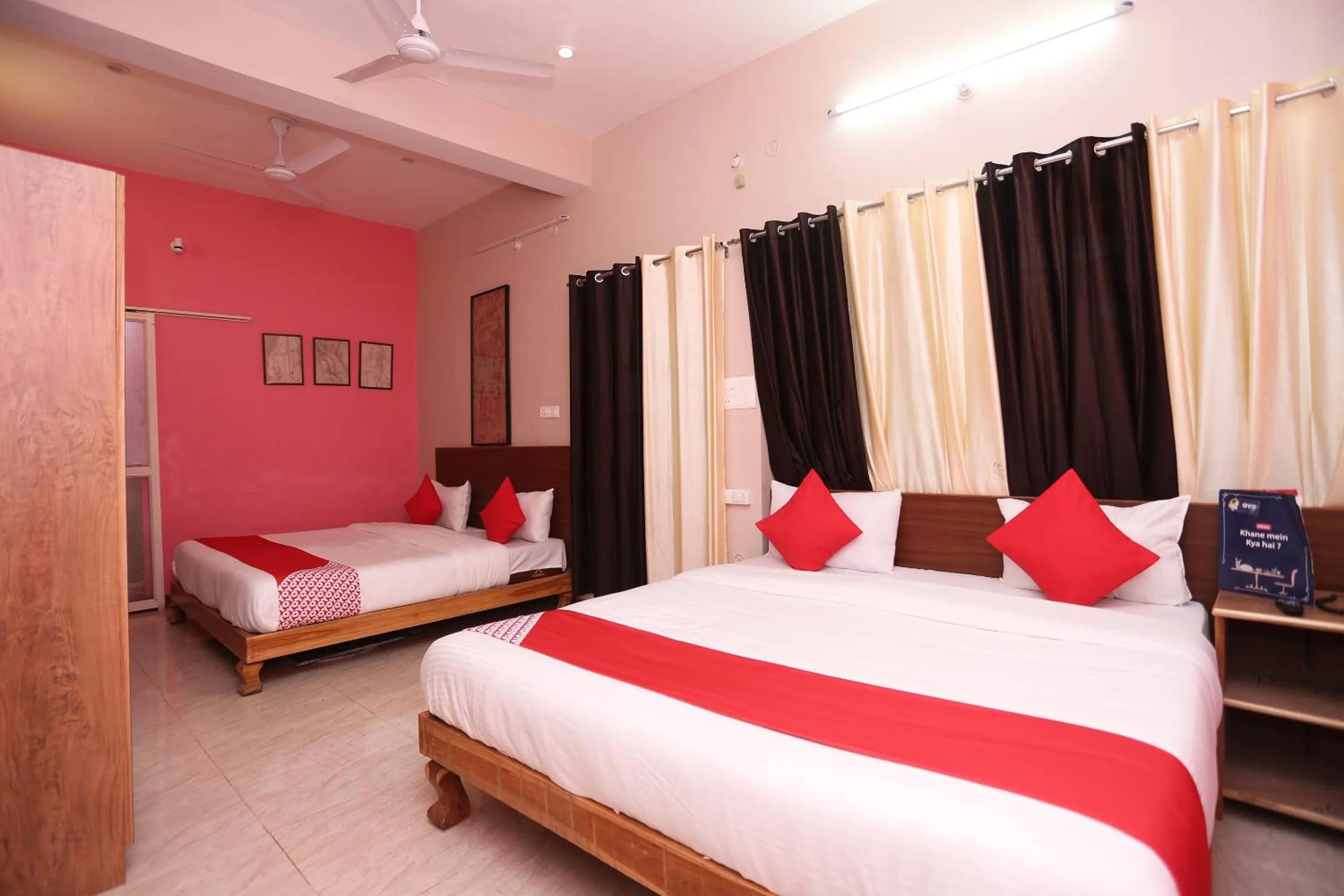 Bedroom, Bed in Super Collection-O Sara Grand Near Ram Manohar Lohia hospital