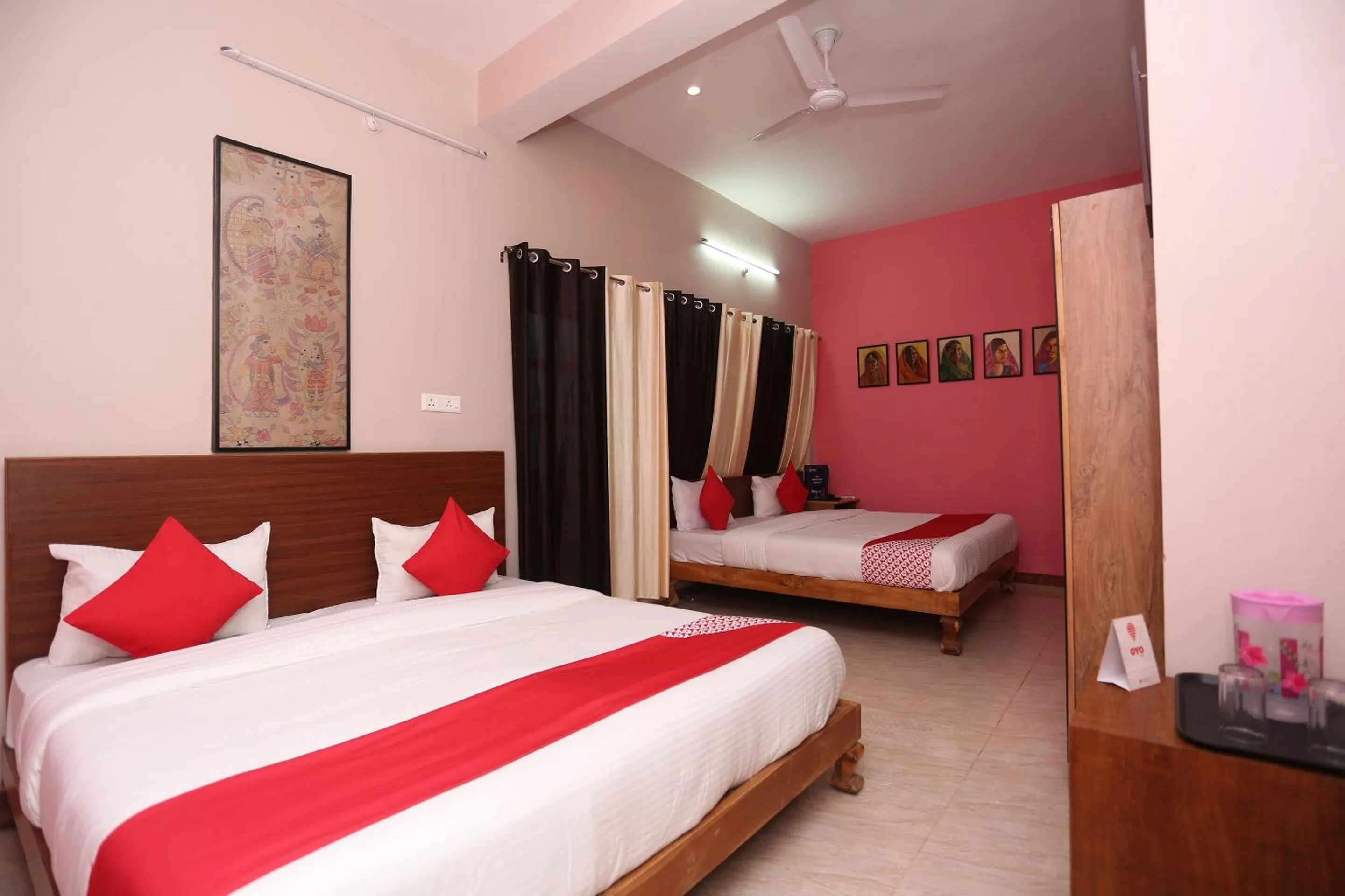 Bedroom, Bed in Super Collection-O Sara Grand Near Ram Manohar Lohia hospital