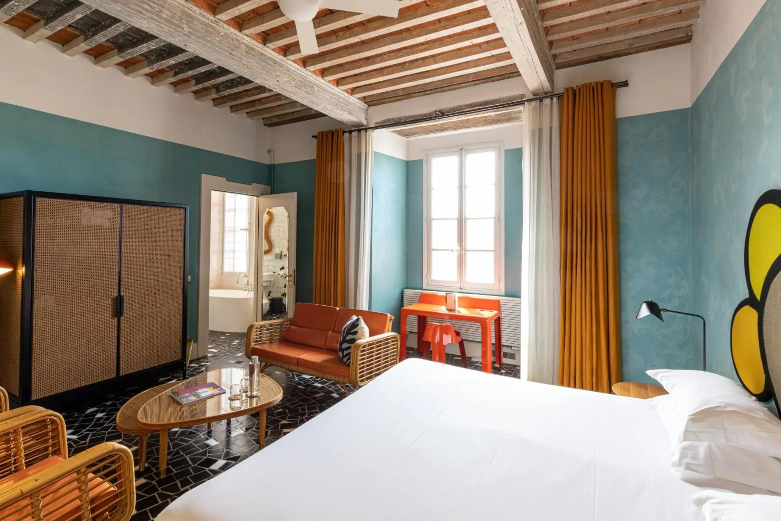 Deluxe Room in Hôtel Du Cloître Deluxe Room in Hôtel Du Cloître