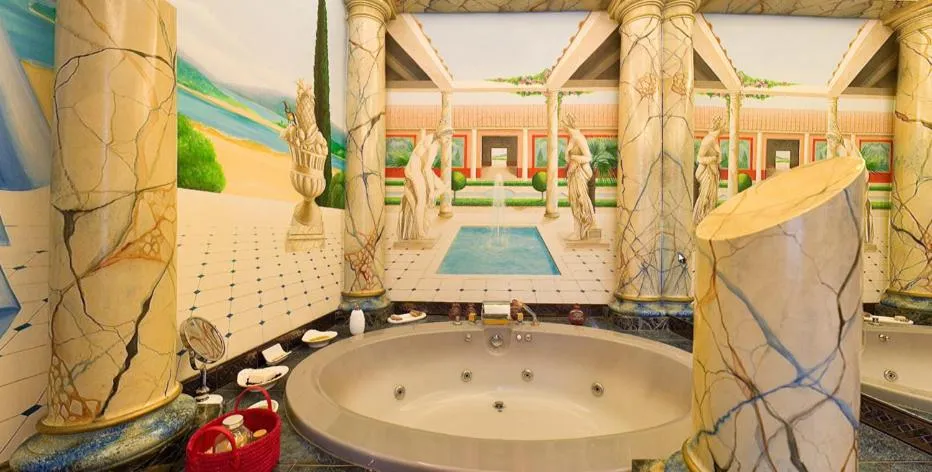 Hot Tub in Amphore du Berry