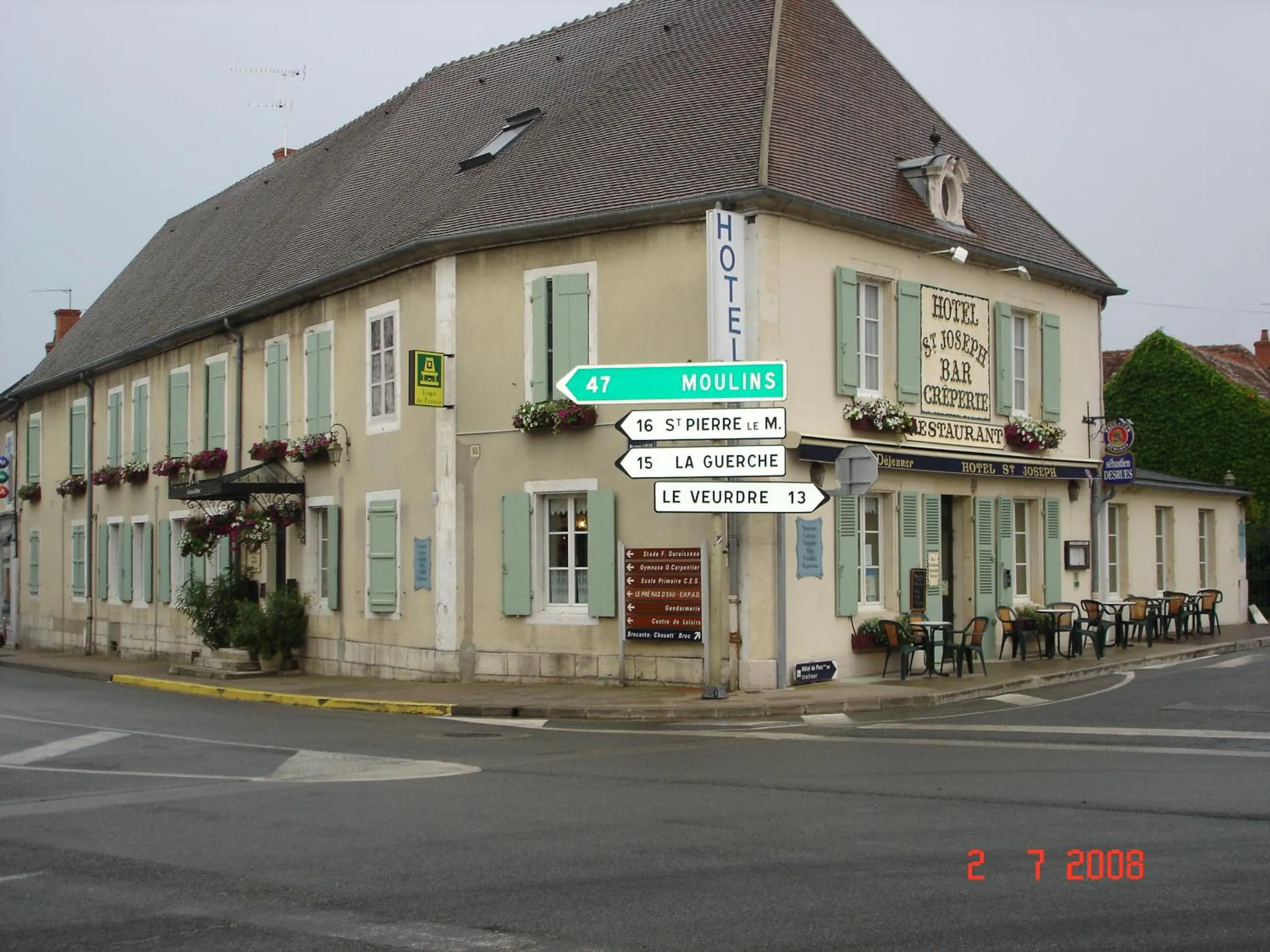 Property building in Logis hotel Saint-Joseph
