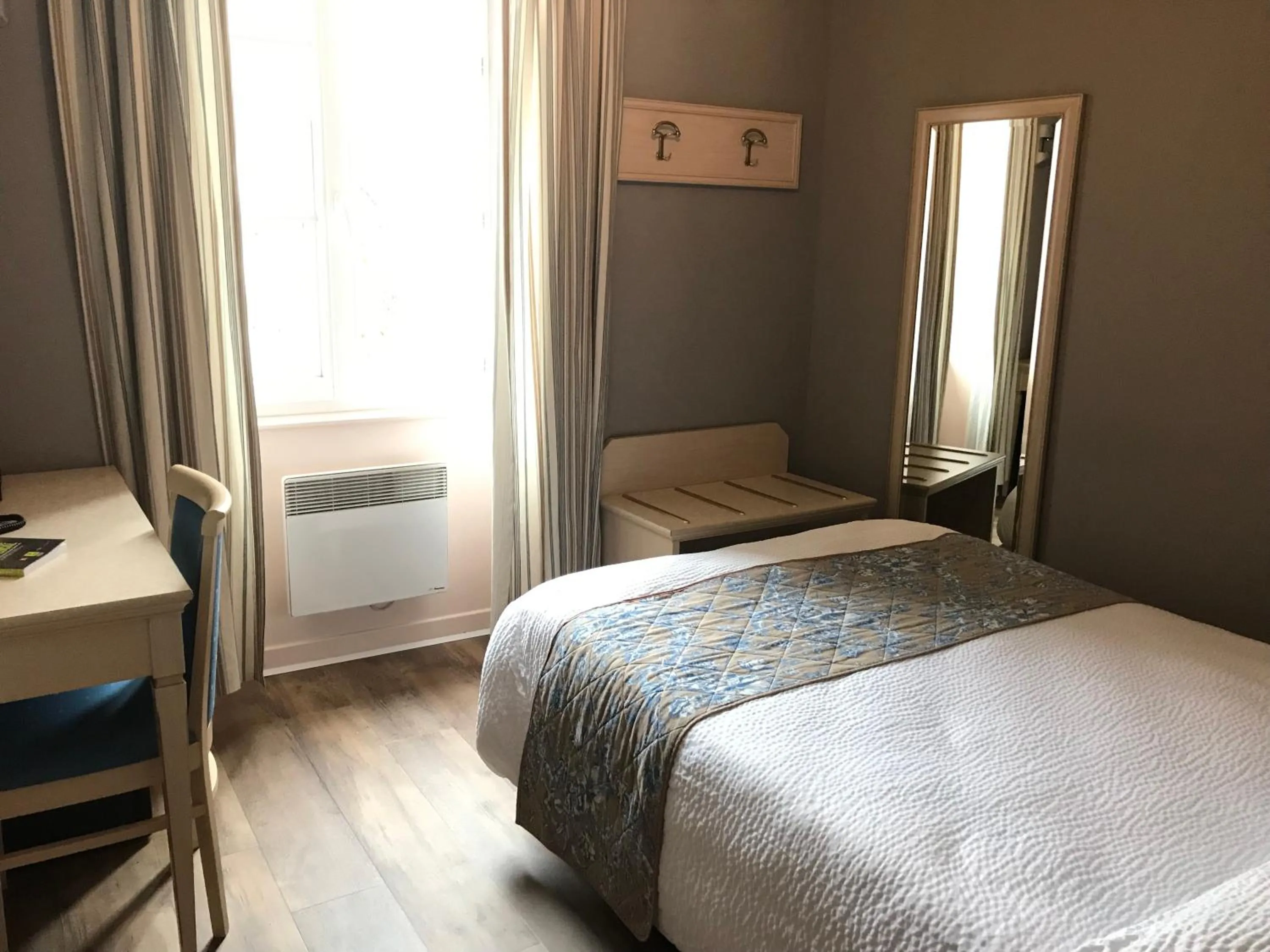 Photo of the whole room, Bed in Logis hotel Saint-Joseph