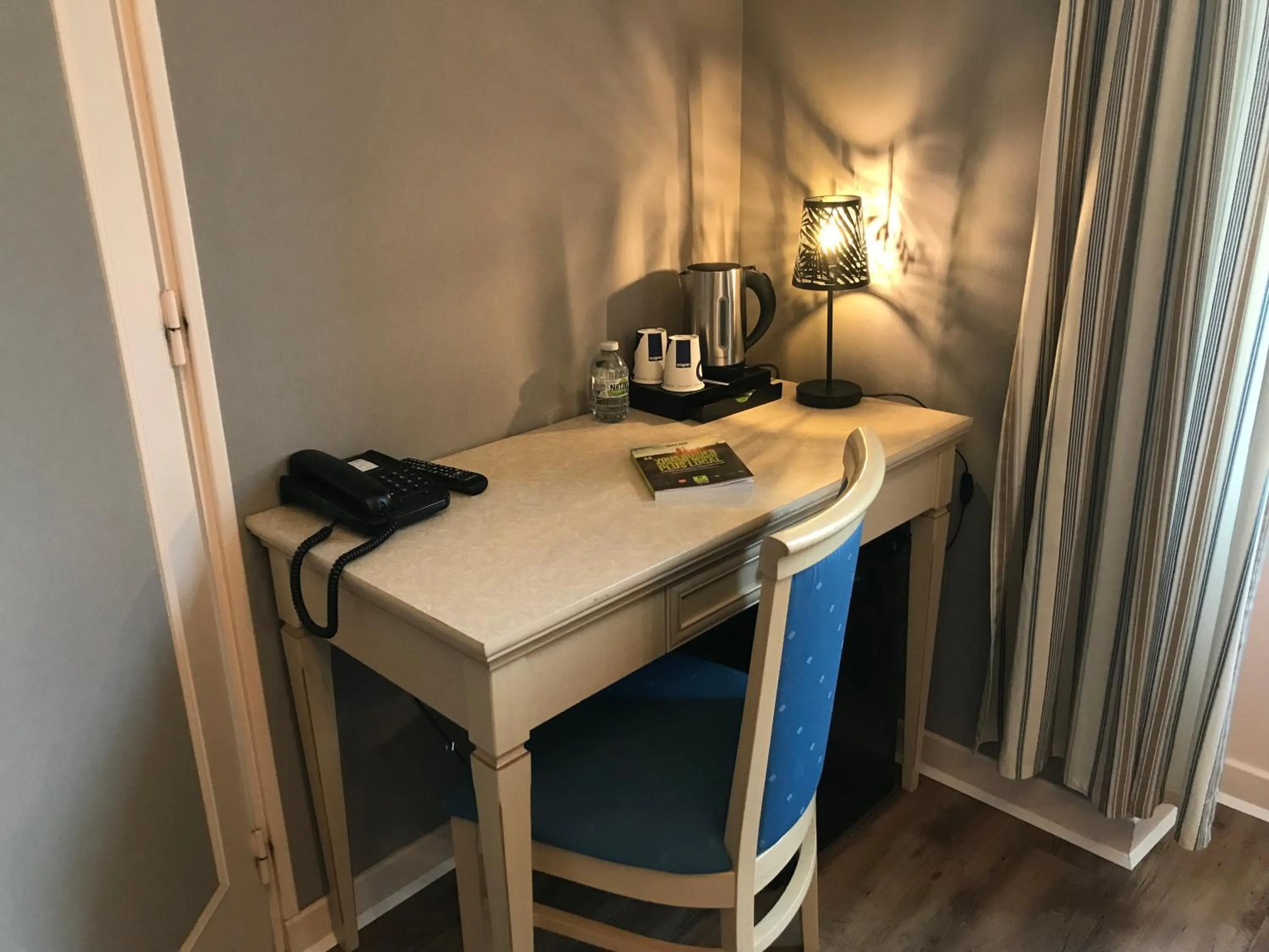 TV and multimedia in Logis hotel Saint-Joseph