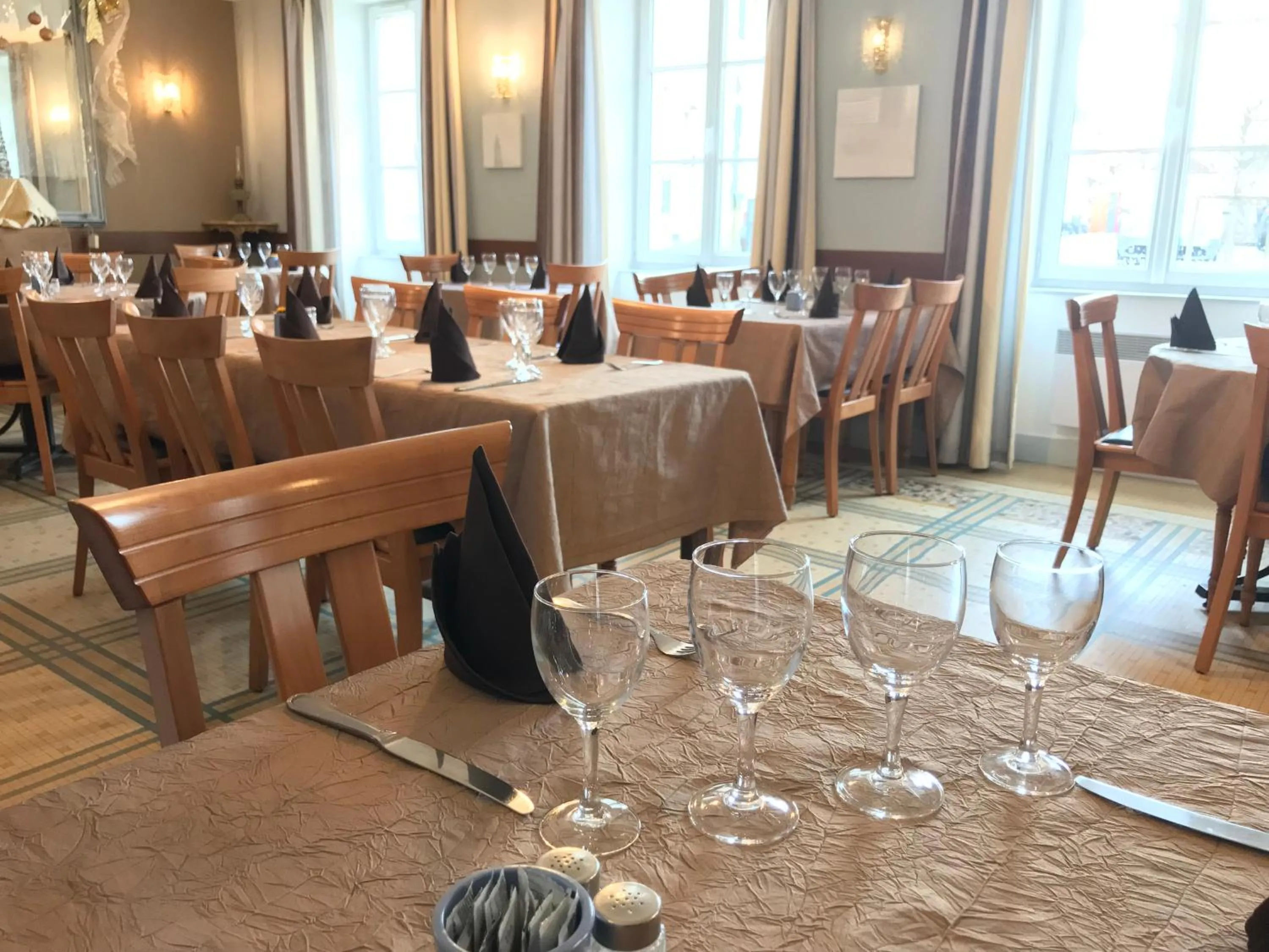 Restaurant/places to eat in Logis hotel Saint-Joseph