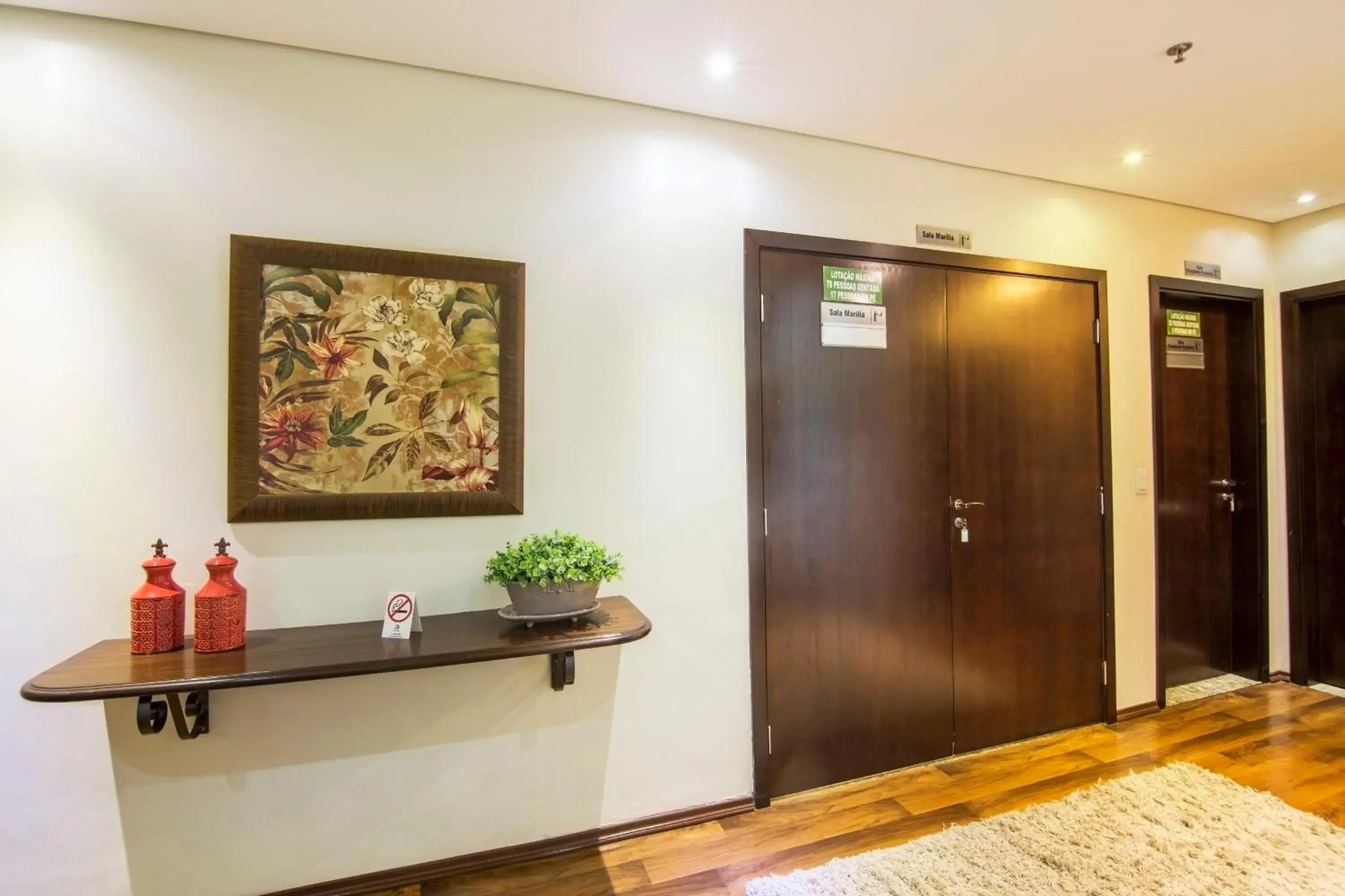 Lobby or reception in JR Hotel Ribeirão Preto Lobby or reception in JR Hotel Ribeirão Preto