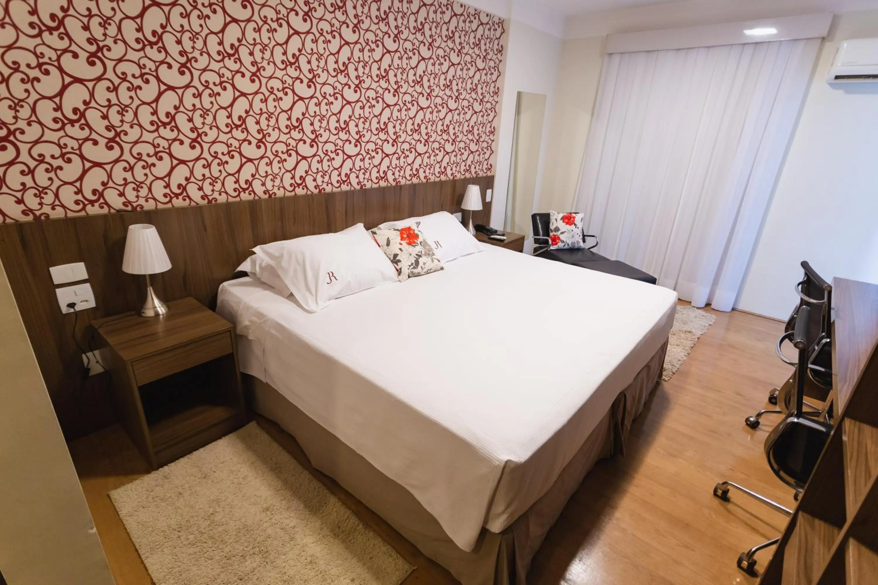 Bedroom, Bed in JR Hotel Ribeirão Preto