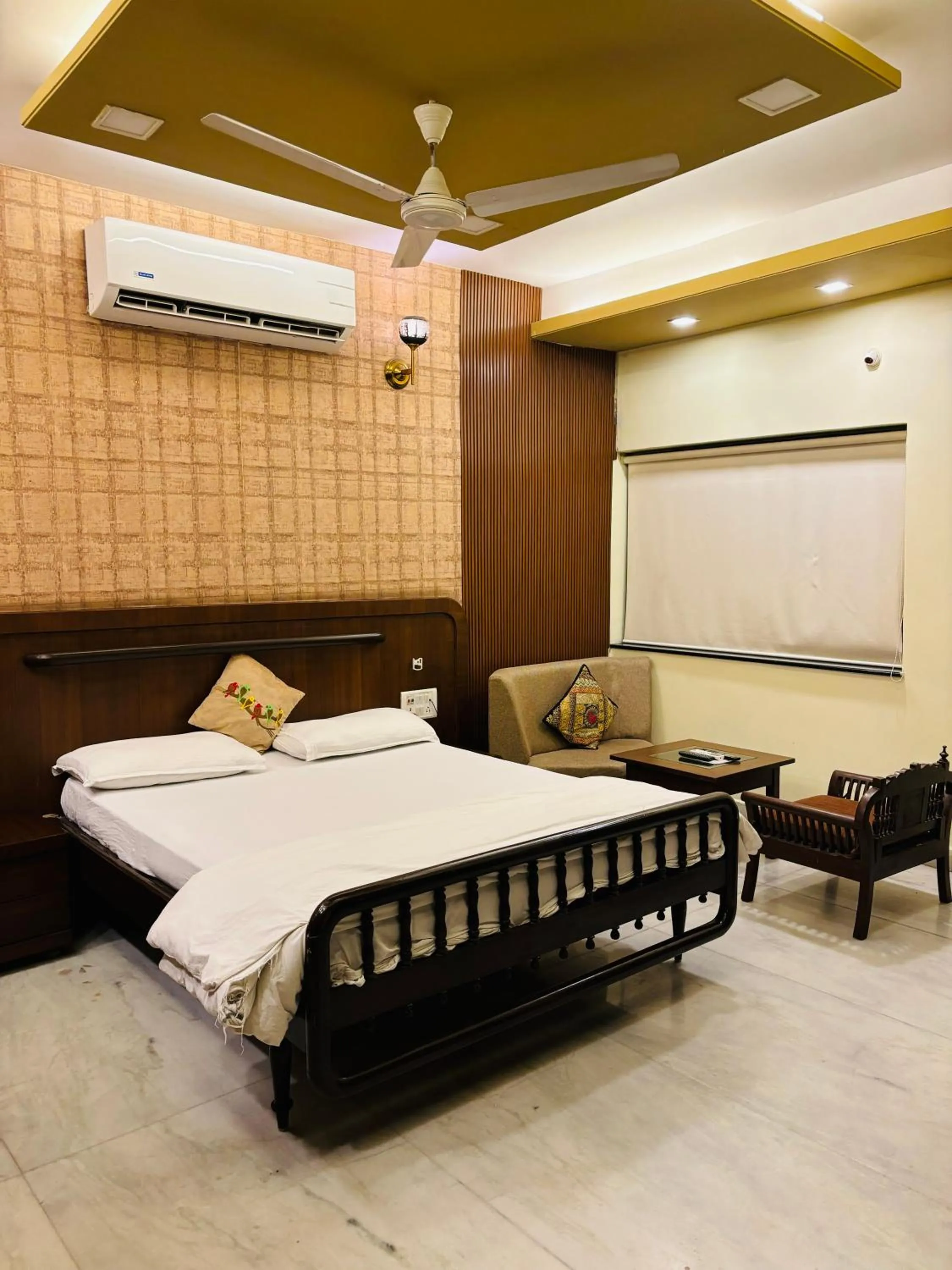 Bed in Royal Palms Luxury Service Apartment