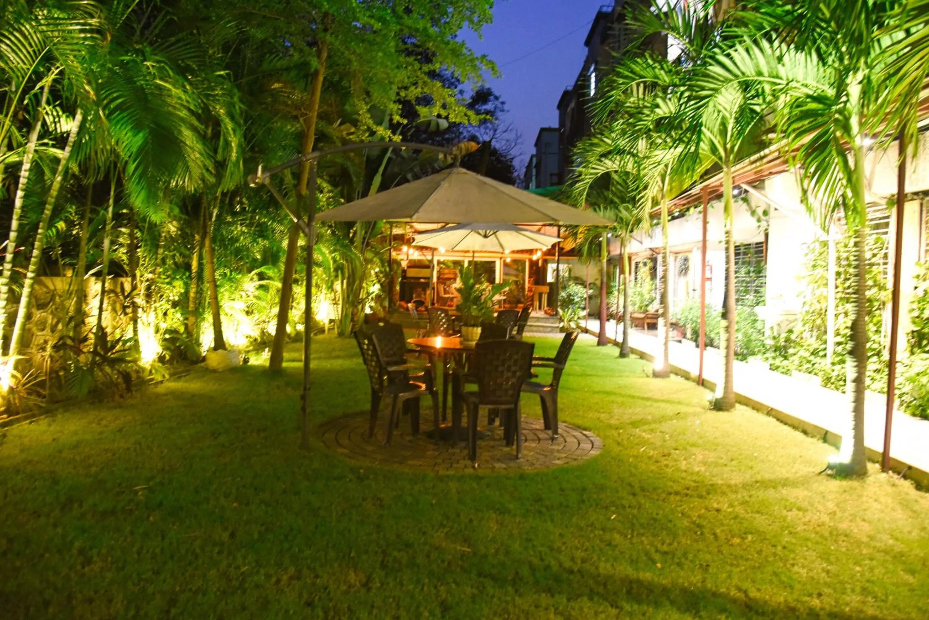 Garden in Royal Palms Luxury Service Apartment