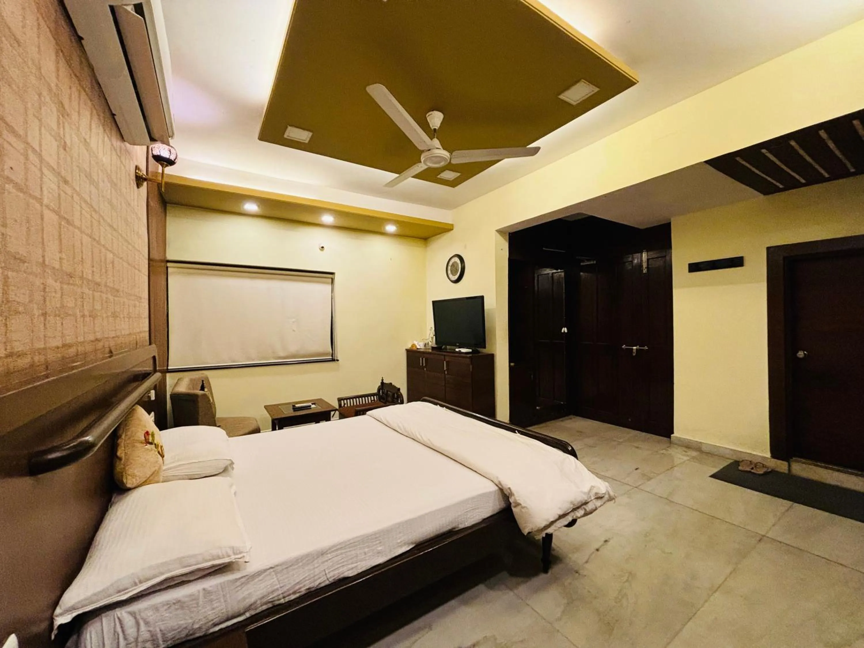 Bed in Royal Palms Luxury Service Apartment