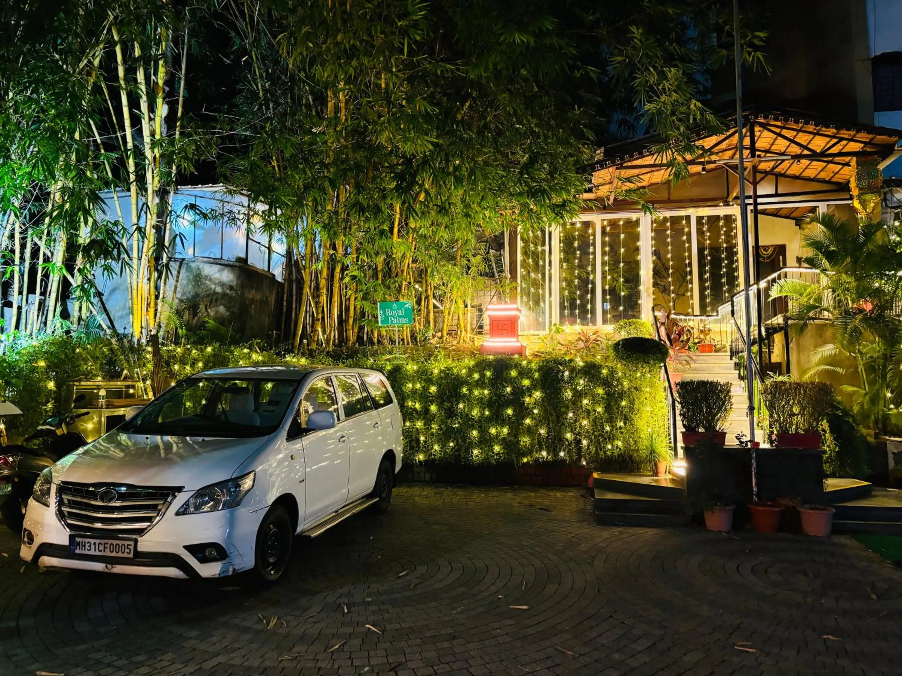 Parking in Royal Palms Luxury Service Apartment