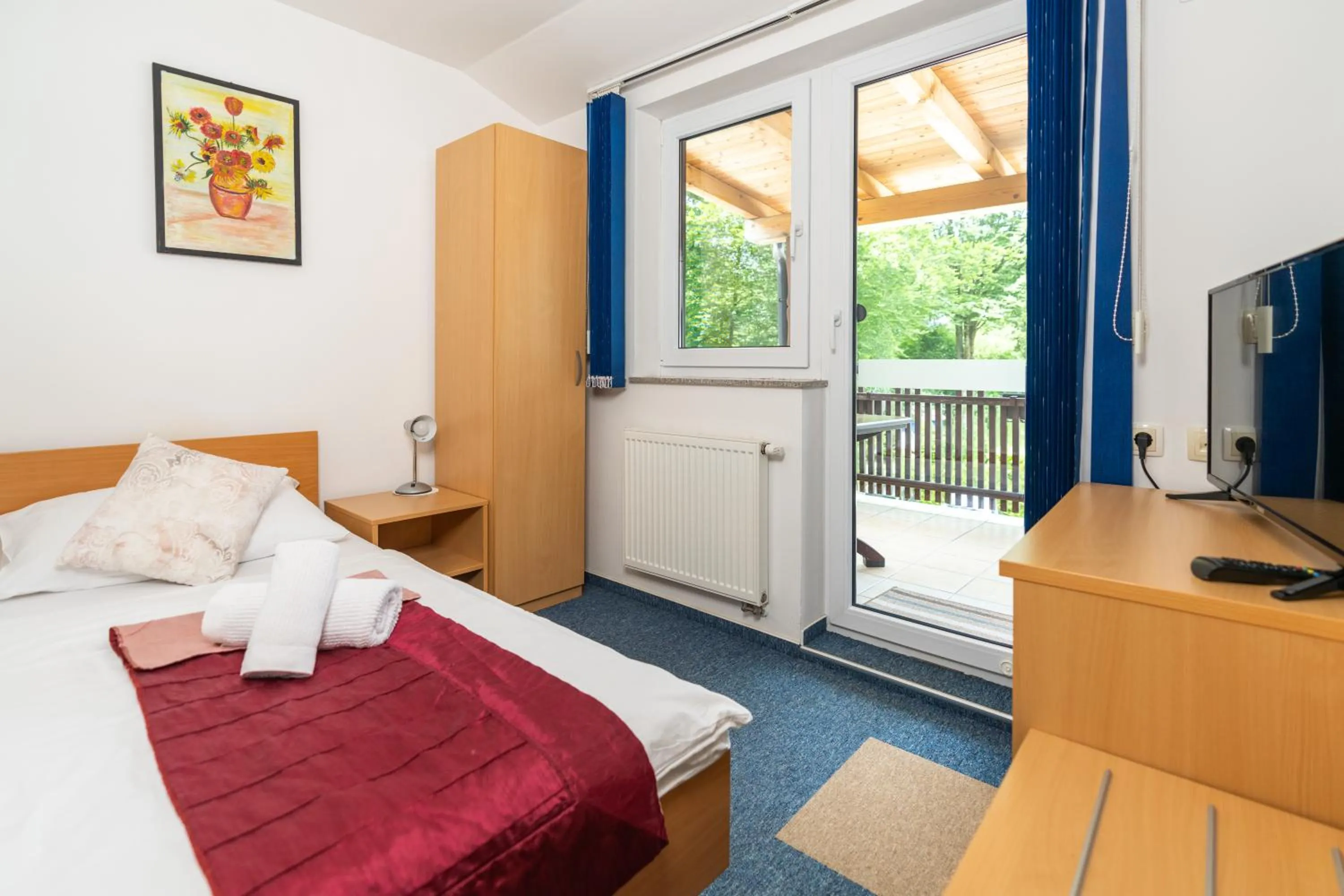 Photo of the whole room, Bed in Hotel Center Bohinjsko Jezero