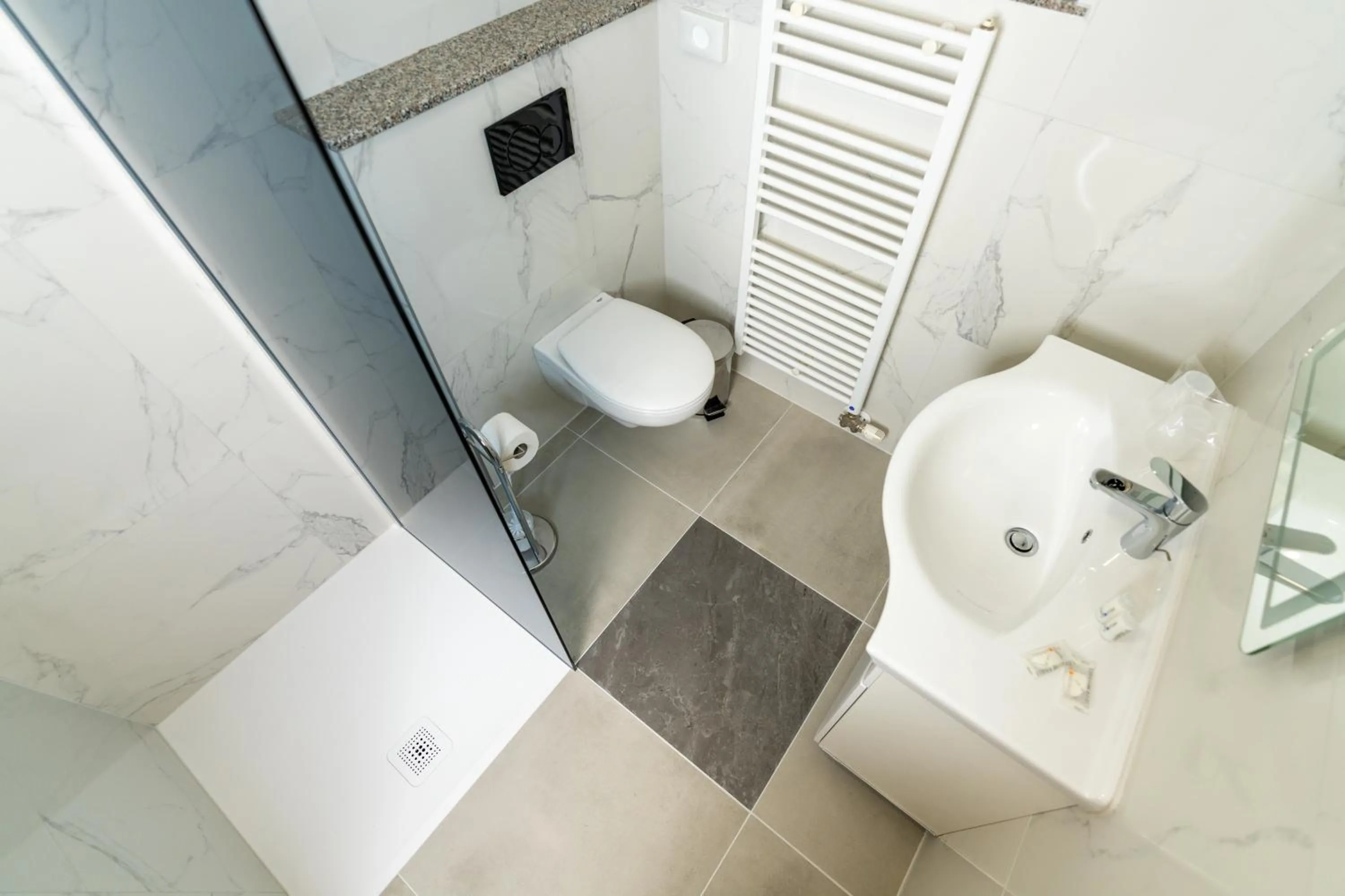 Shower in Hotel Center Bohinjsko Jezero