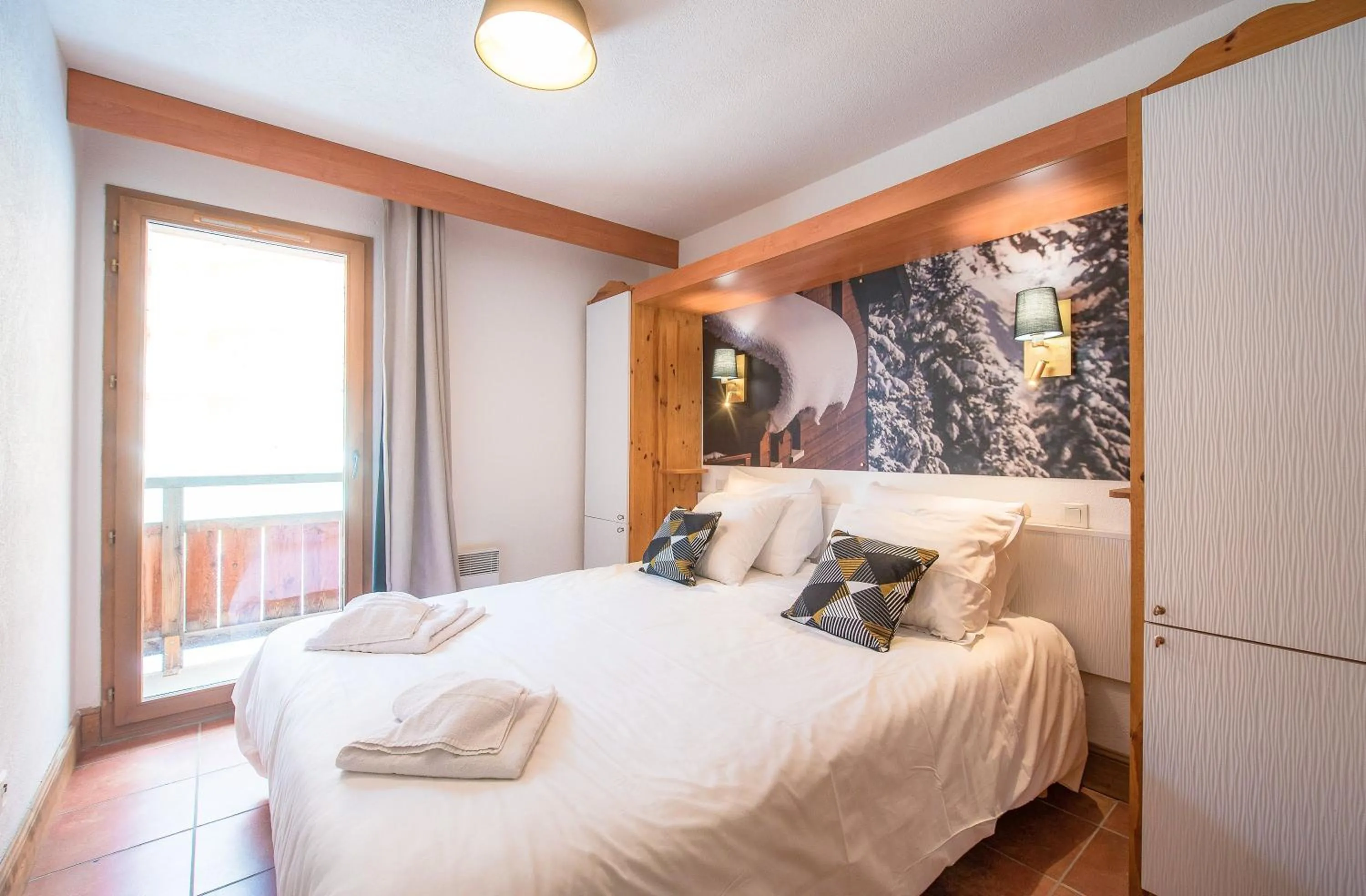 Photo of the whole room, Bed in Résidence Club MMV Le Hameau des Airelles