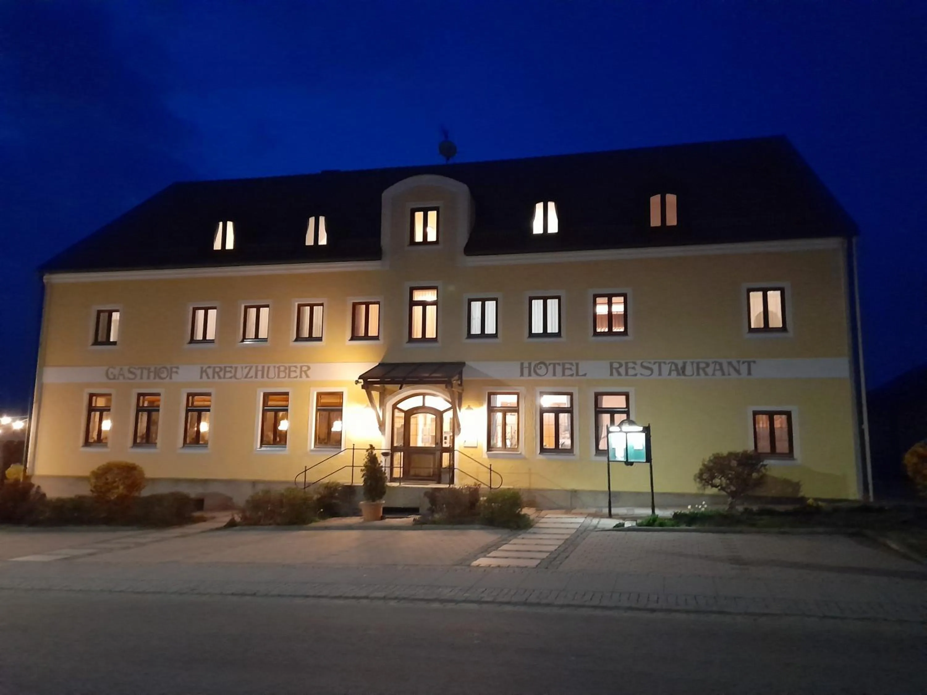 Property building in Hotel-Restaurant Kreuzhuber