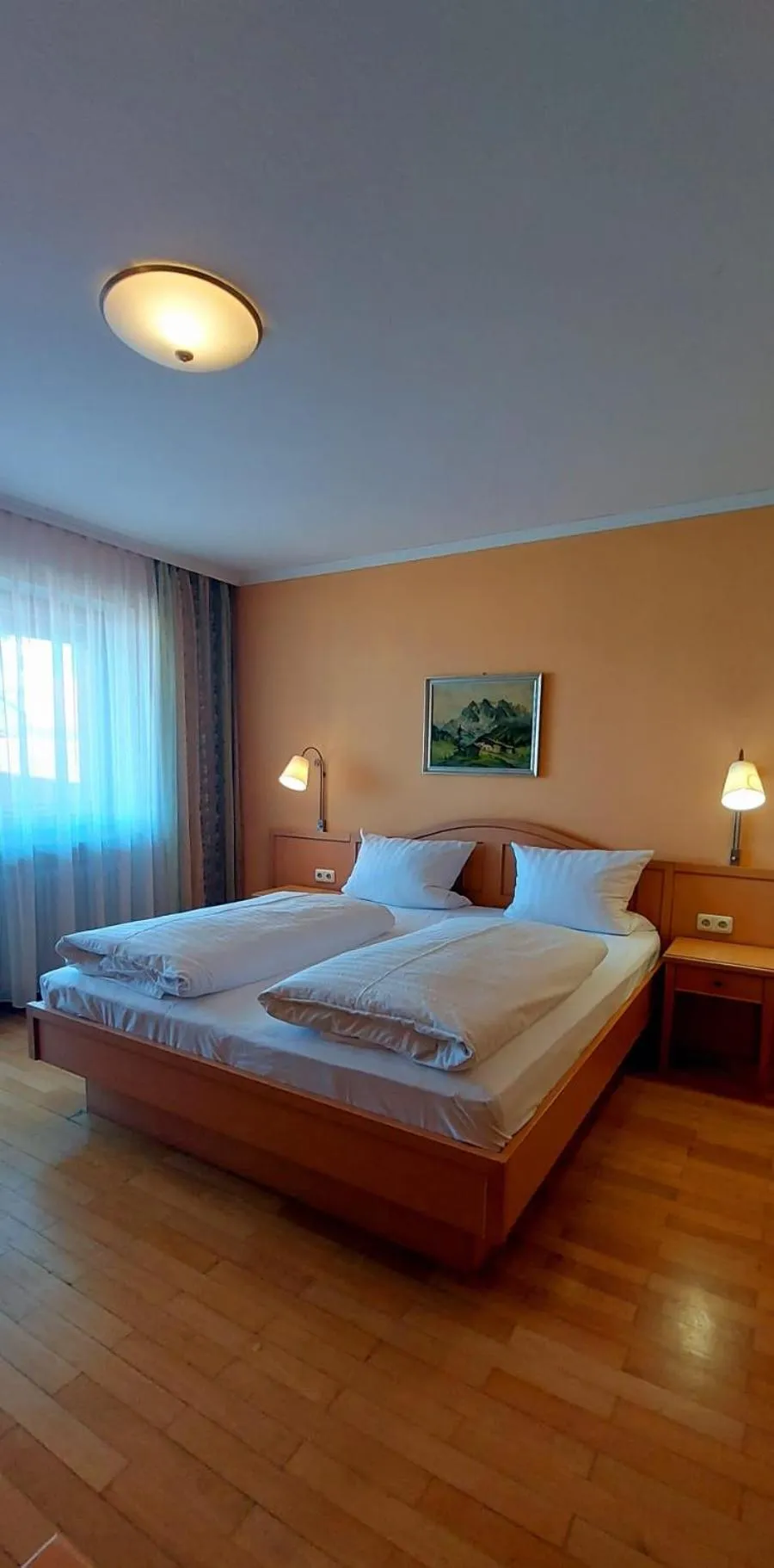 Photo of the whole room, Bed in Hotel-Restaurant Kreuzhuber