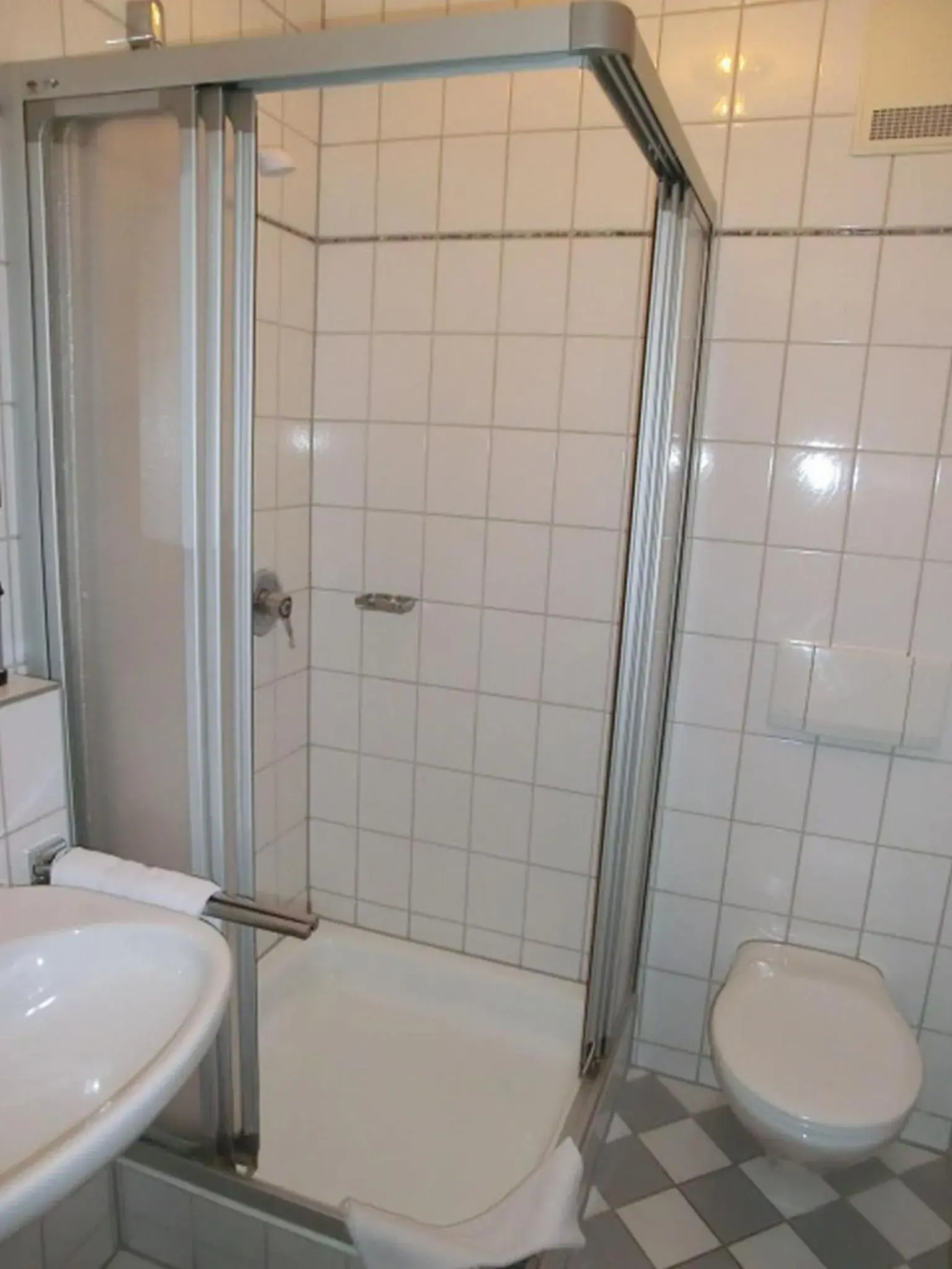 Triple Room in Hotel-Restaurant Kreuzhuber Triple Room in Hotel-Restaurant Kreuzhuber