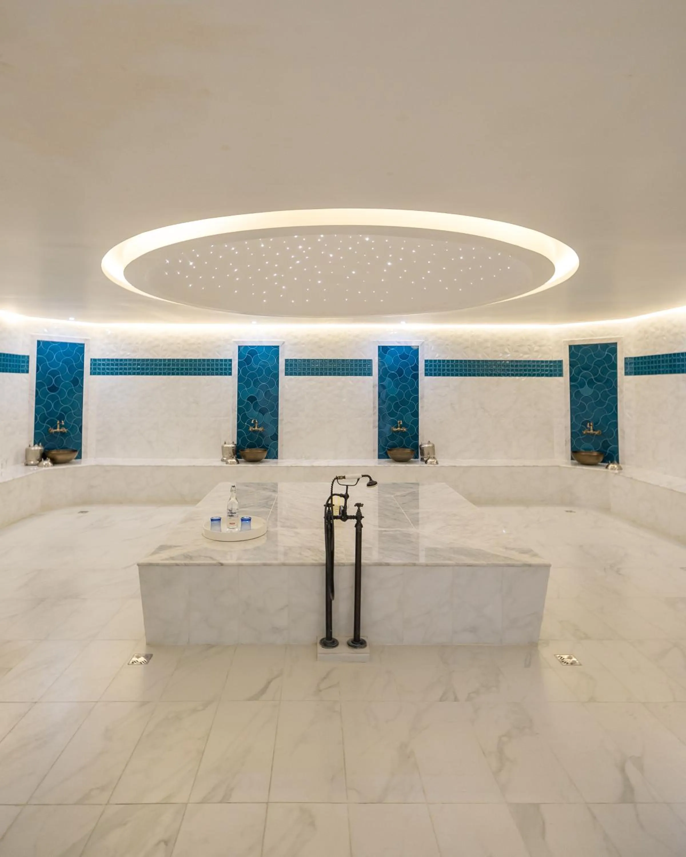 Spa and wellness centre/facilities in The Standard, Huruvalhi Maldives