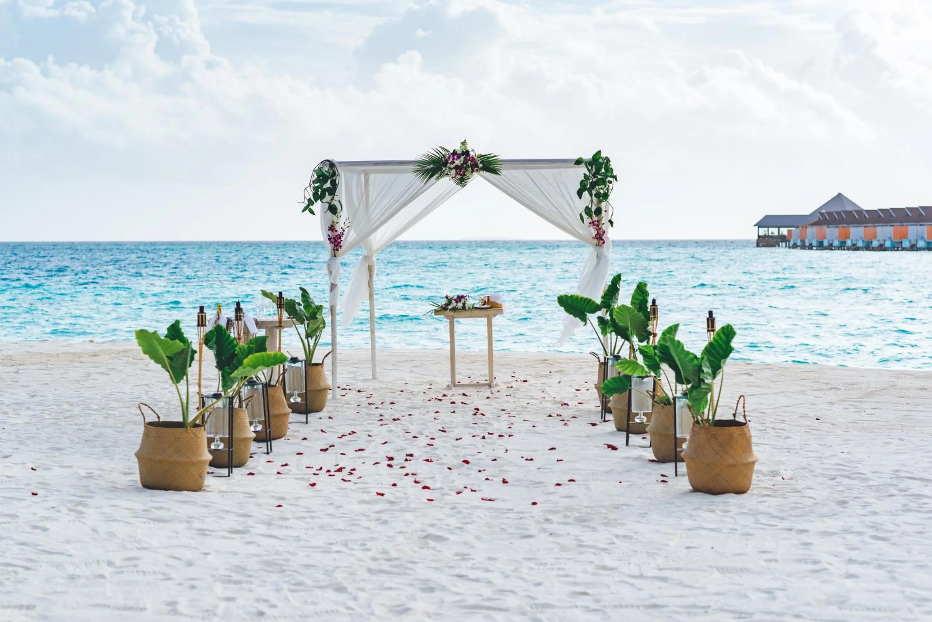 Beach in The Standard, Huruvalhi Maldives