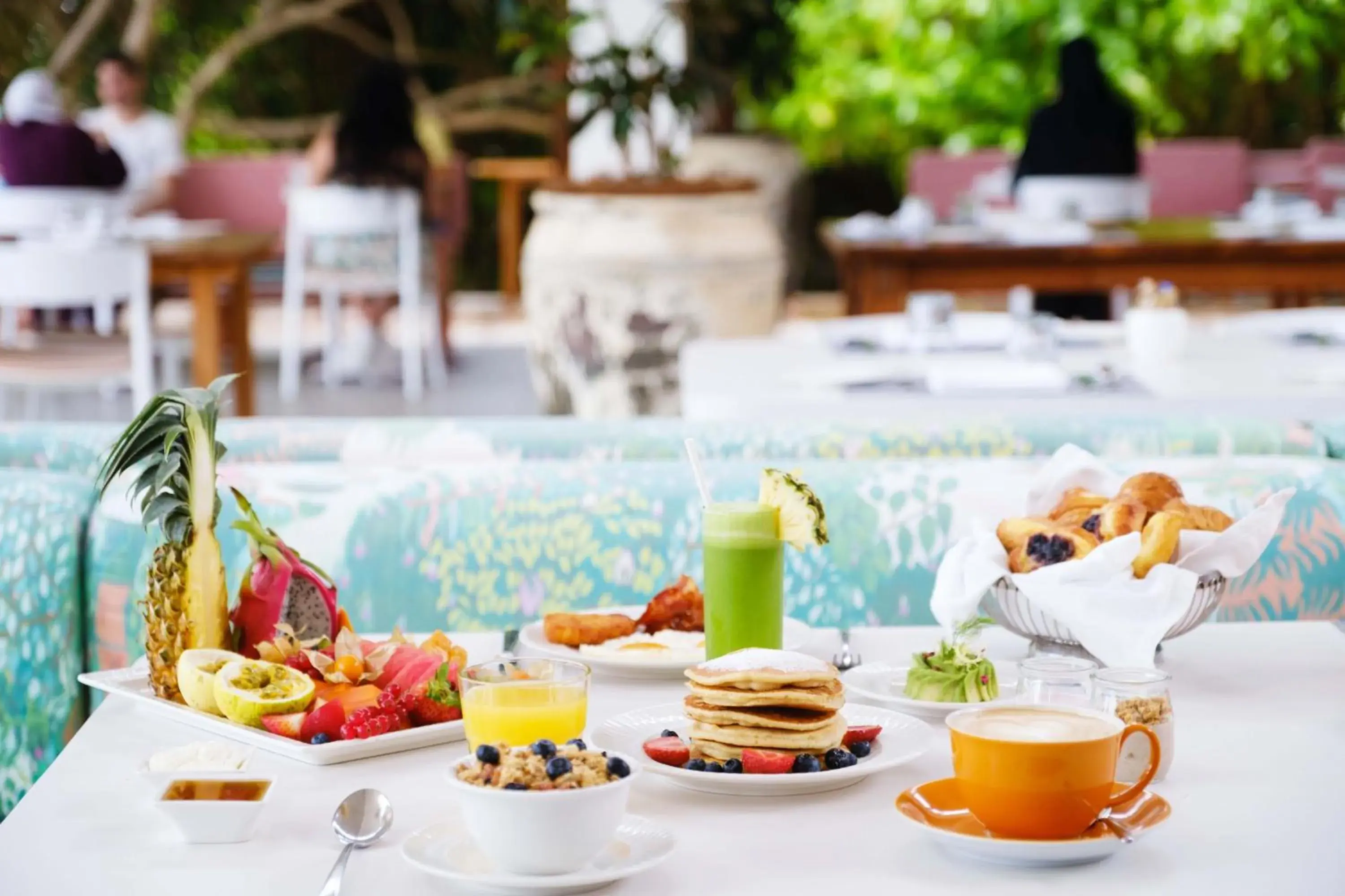 Food and drinks in The Standard, Huruvalhi Maldives Food and drinks in The Standard, Huruvalhi Maldives