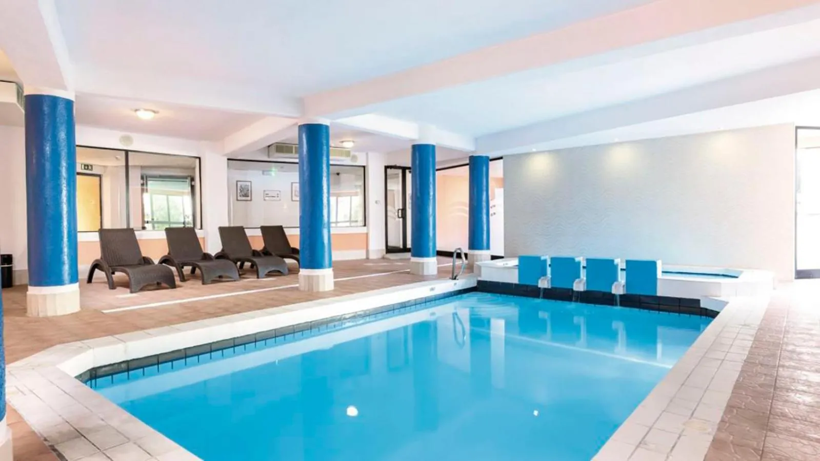 Swimming pool in Sunseeker Holiday Complex