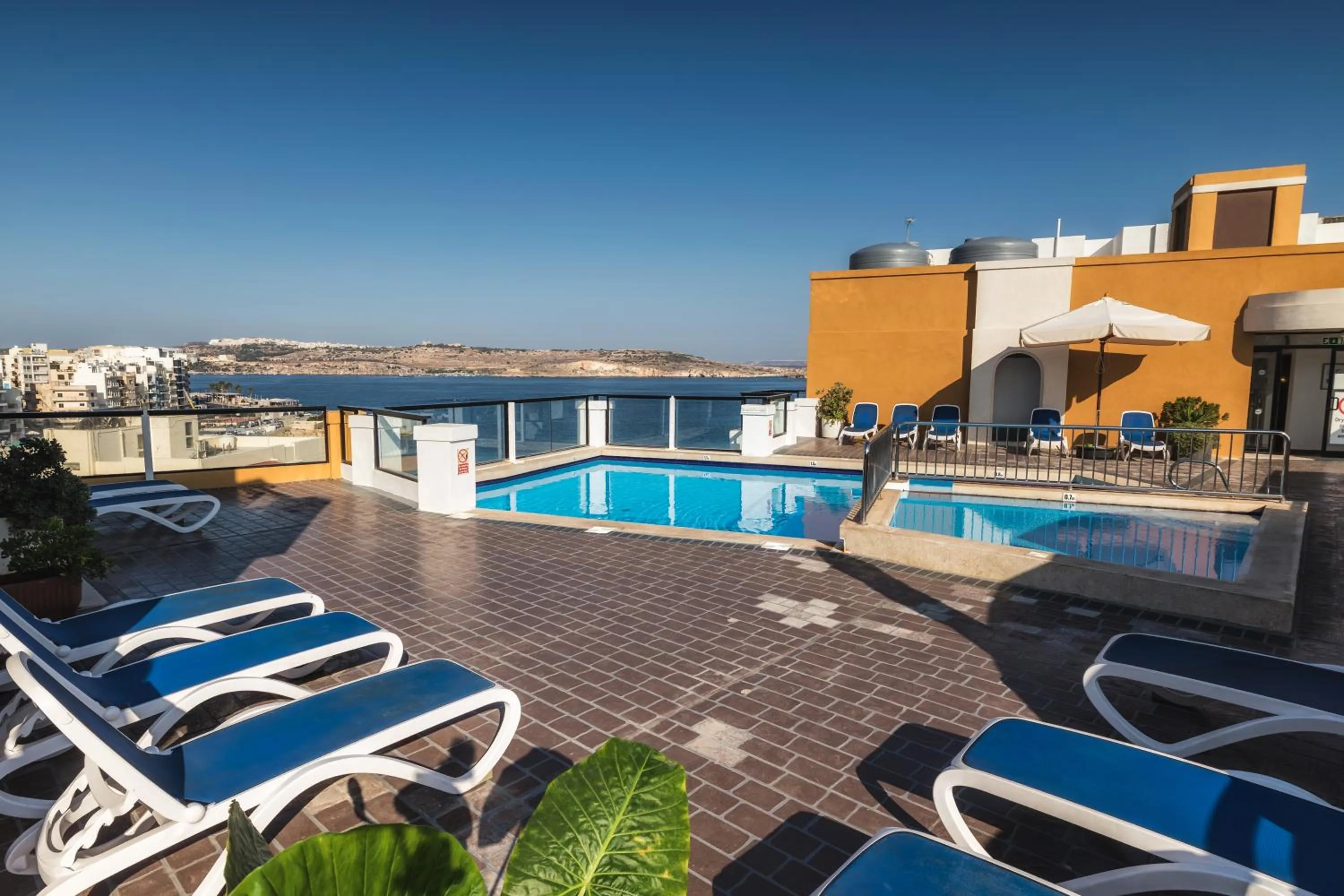 Swimming pool in Sunseeker Holiday Complex